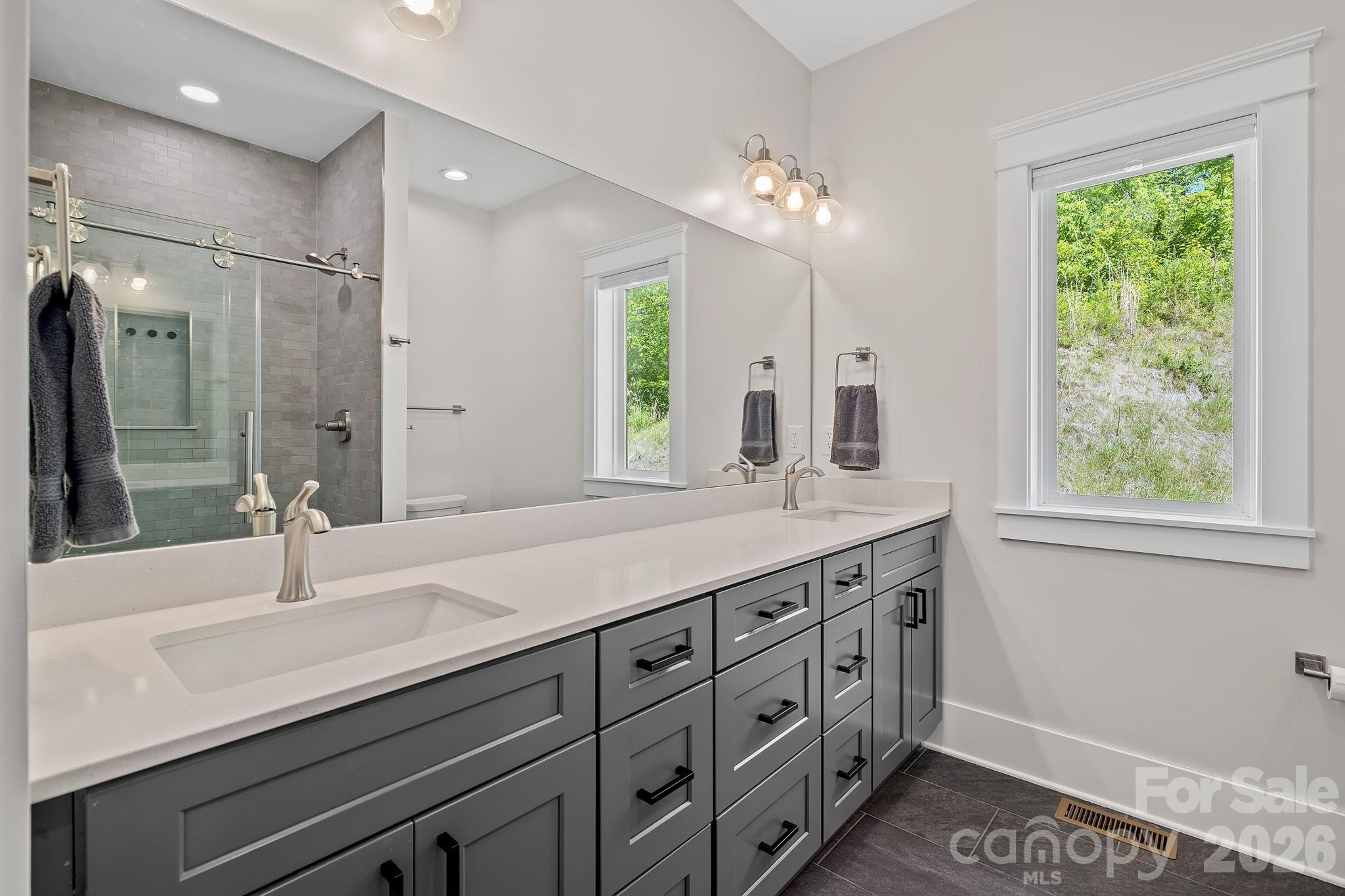 66 Nader Avenue — Weaverville
