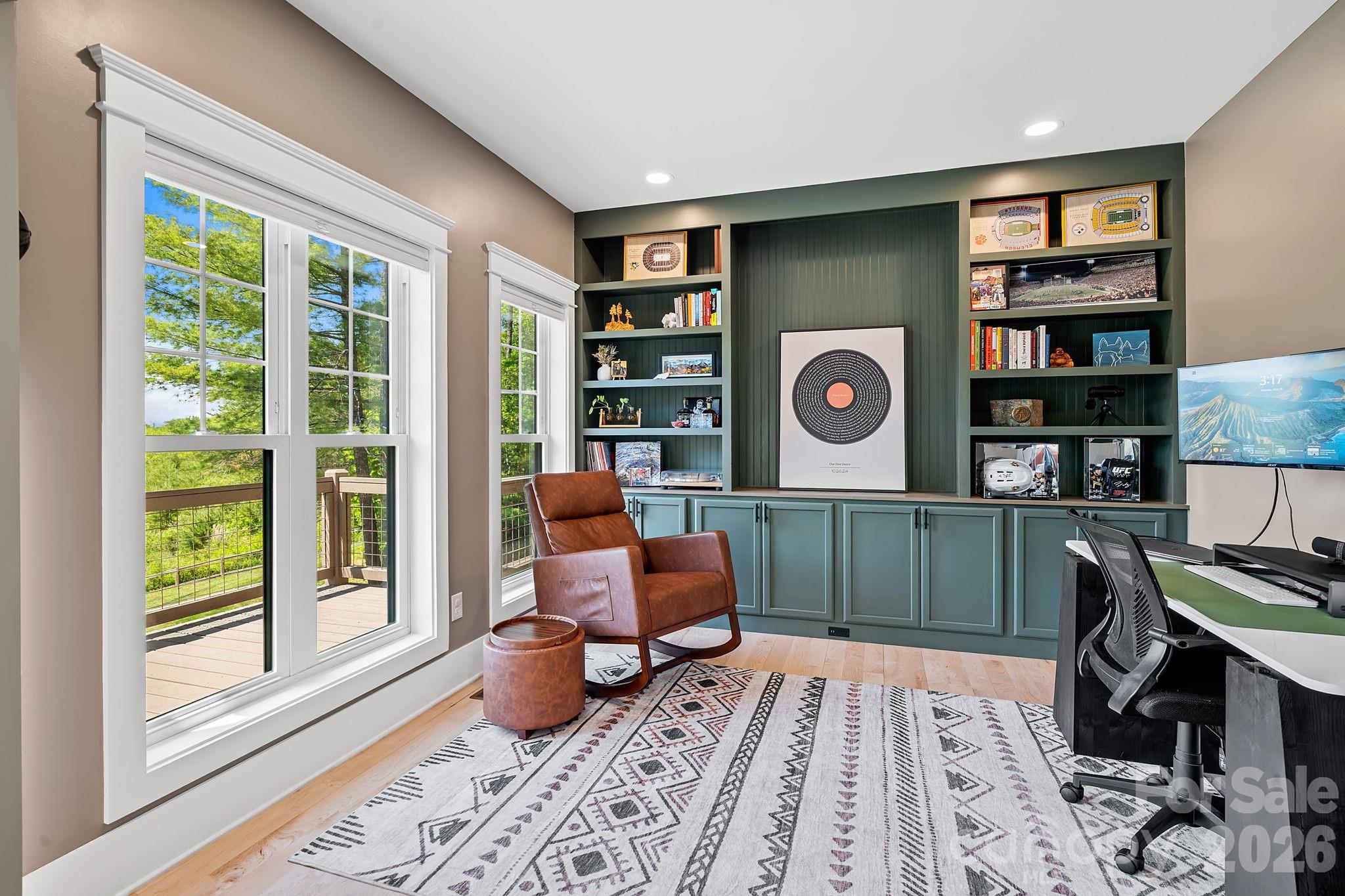 66 Nader Avenue — Weaverville