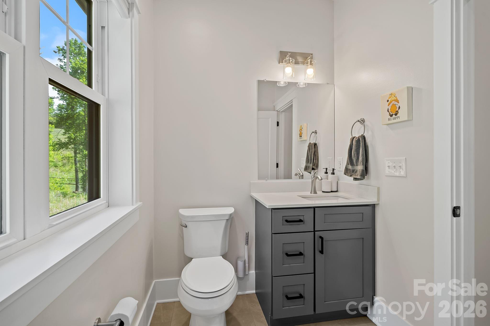 66 Nader Avenue — Weaverville