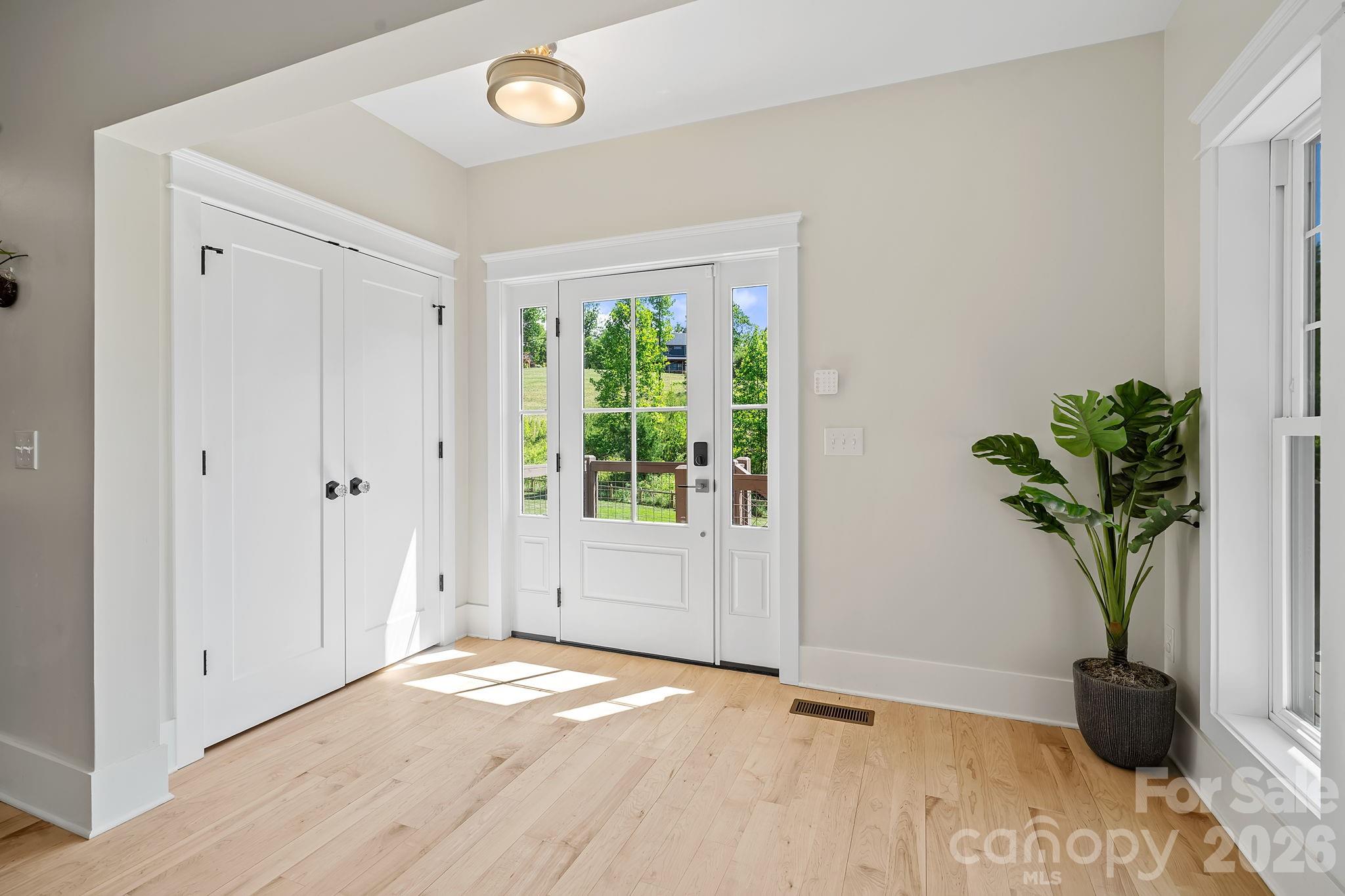 66 Nader Avenue — Weaverville