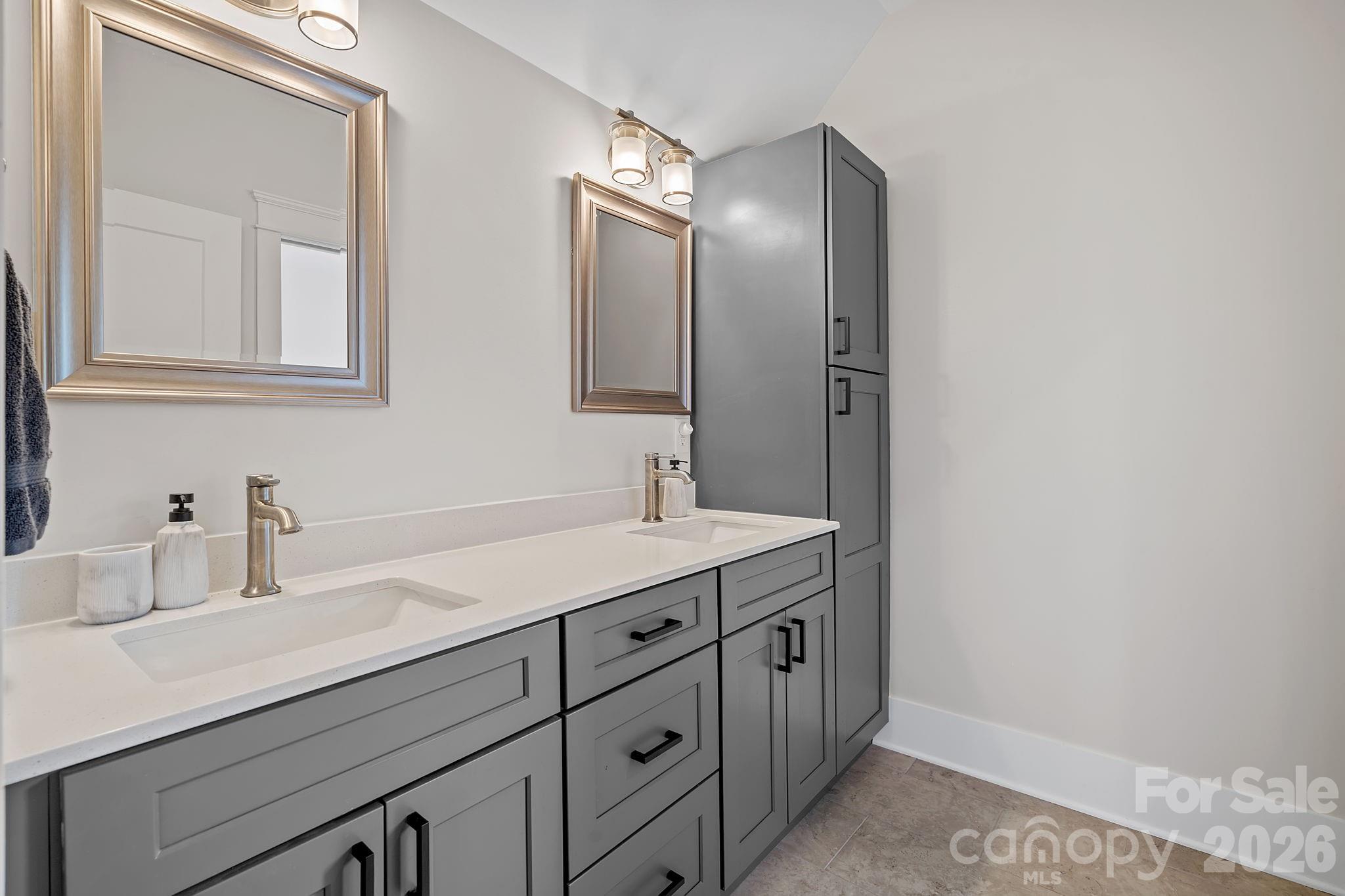66 Nader Avenue — Weaverville