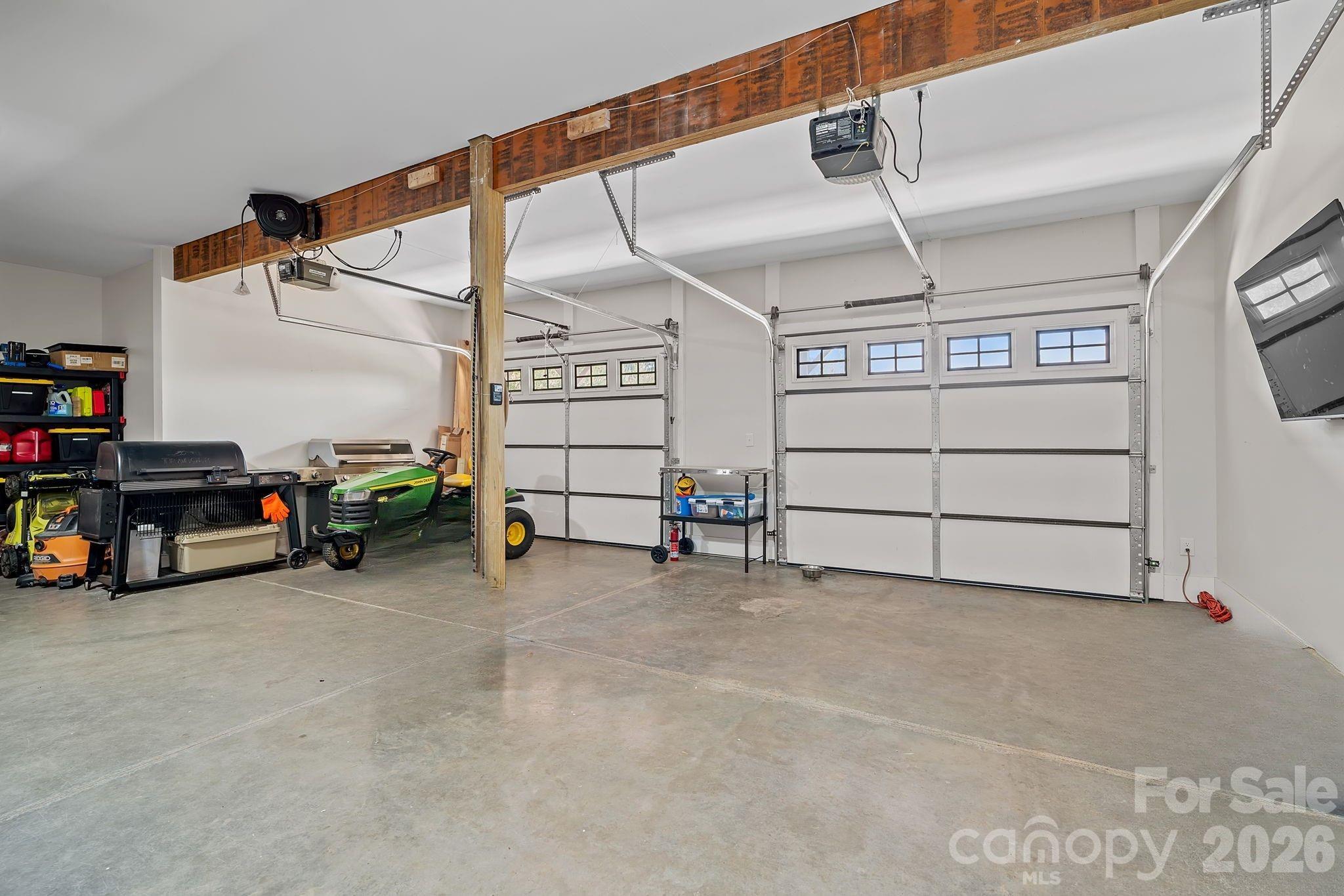 66 Nader Avenue — Weaverville