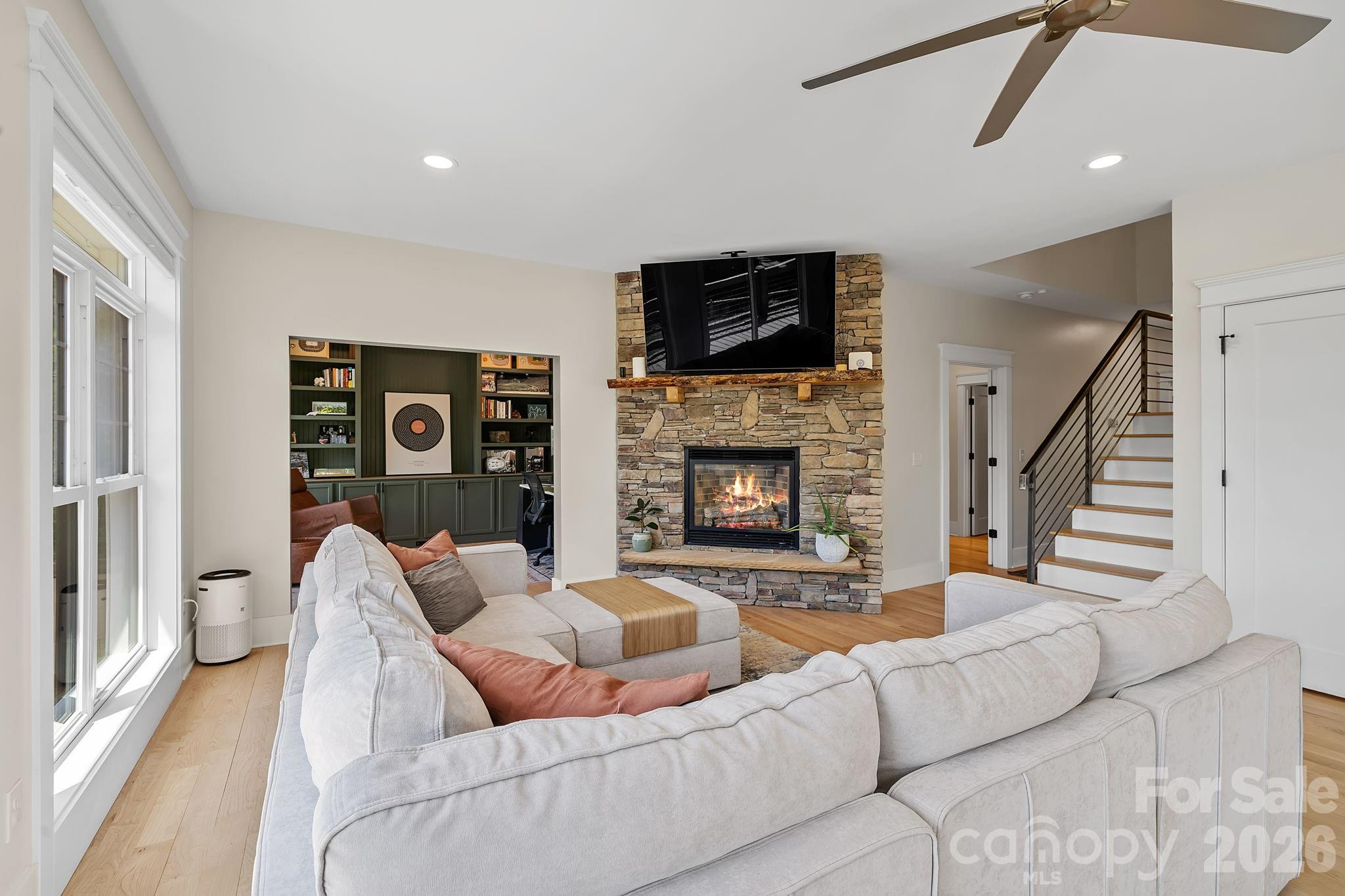 66 Nader Avenue — Weaverville