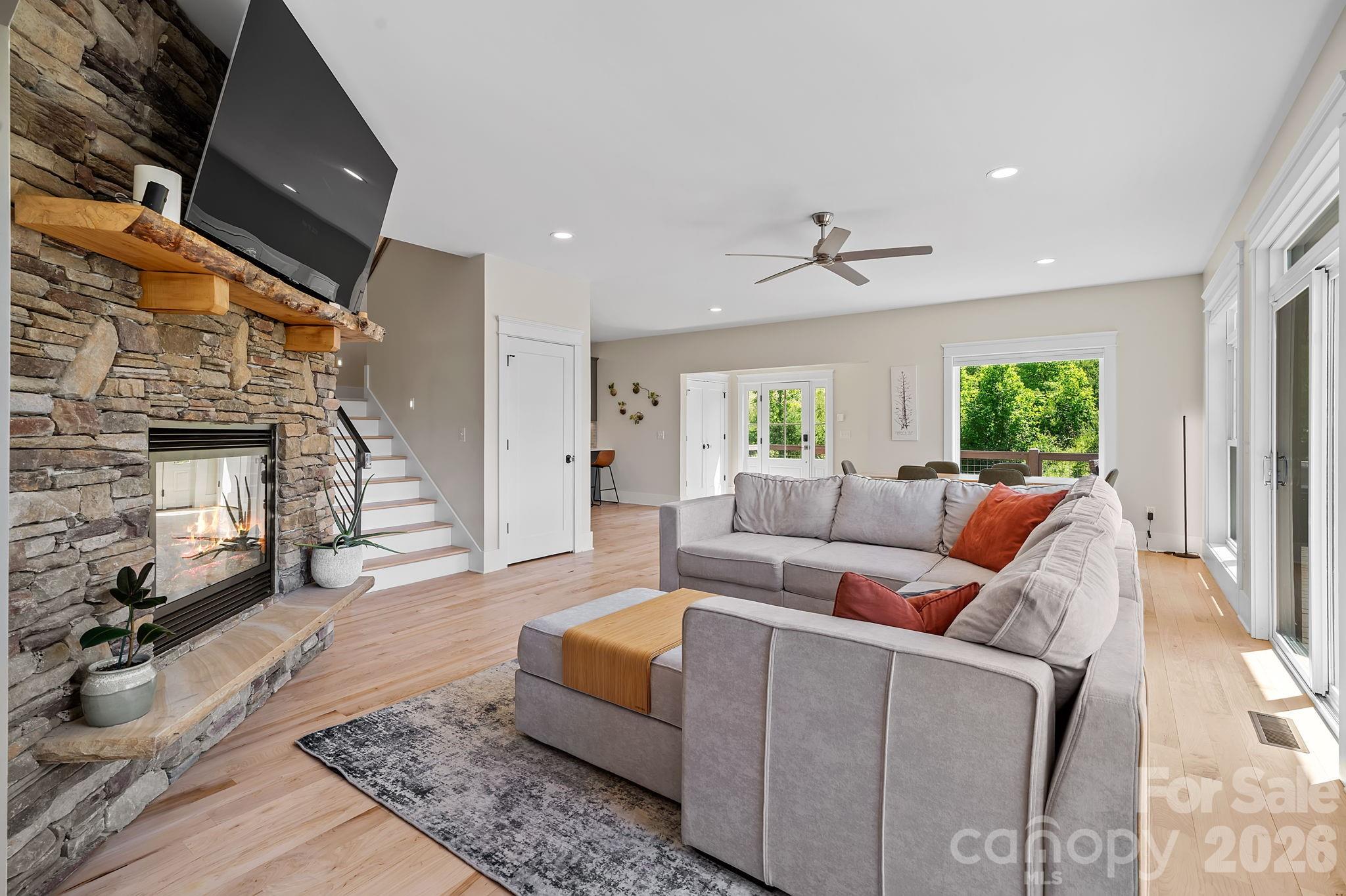 66 Nader Avenue — Weaverville