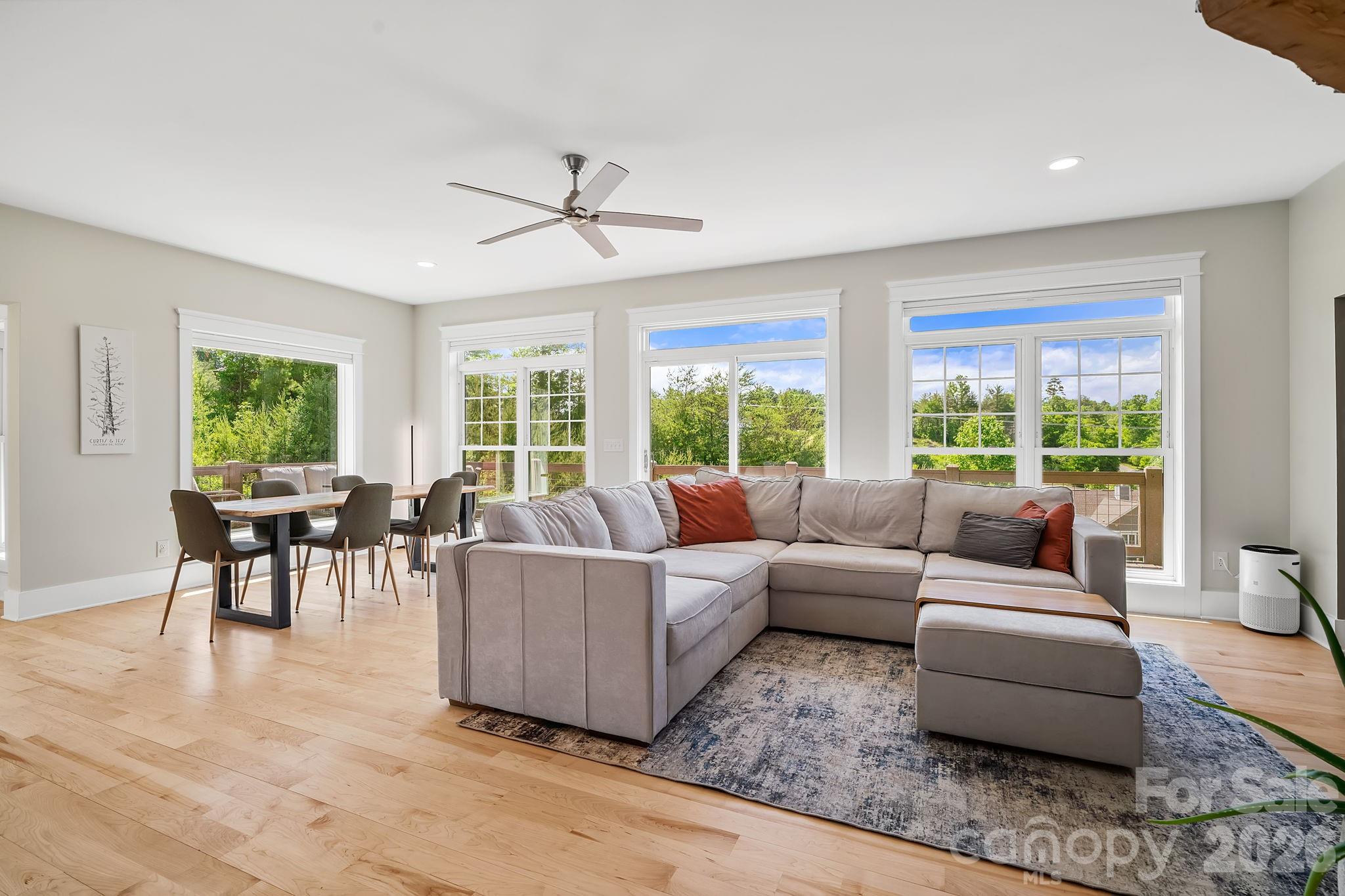 66 Nader Avenue — Weaverville