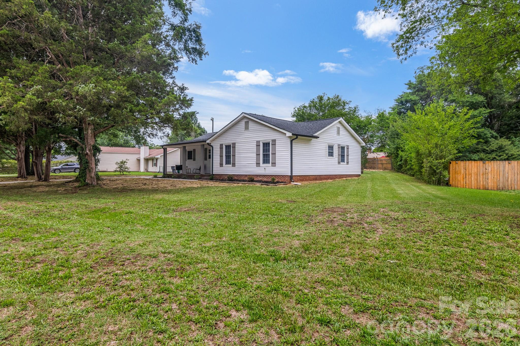 12101 Charing Grove Lane — Charlotte