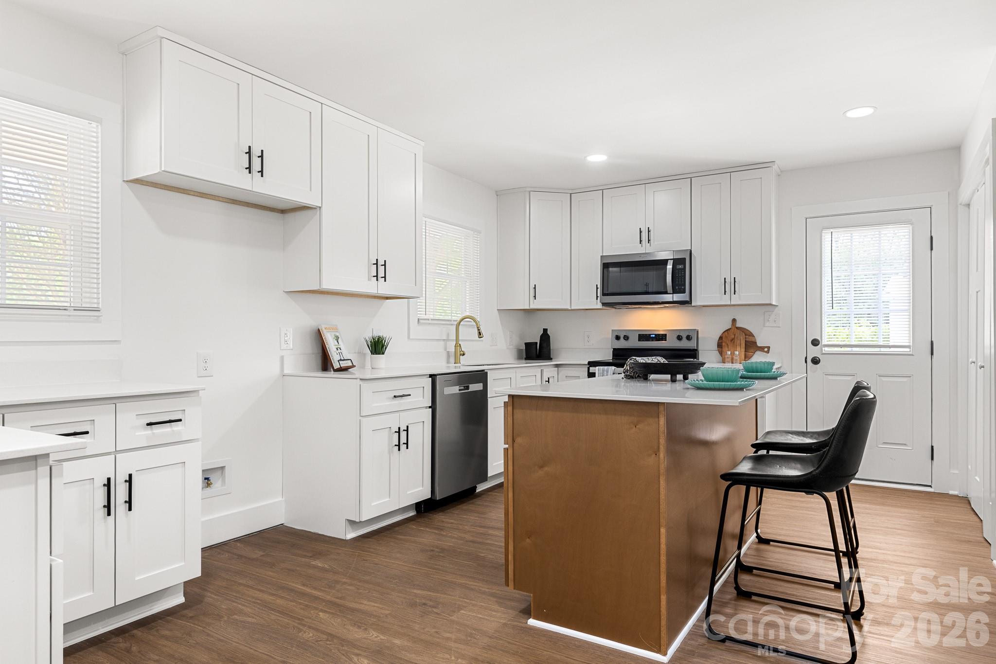 12101 Charing Grove Lane — Charlotte
