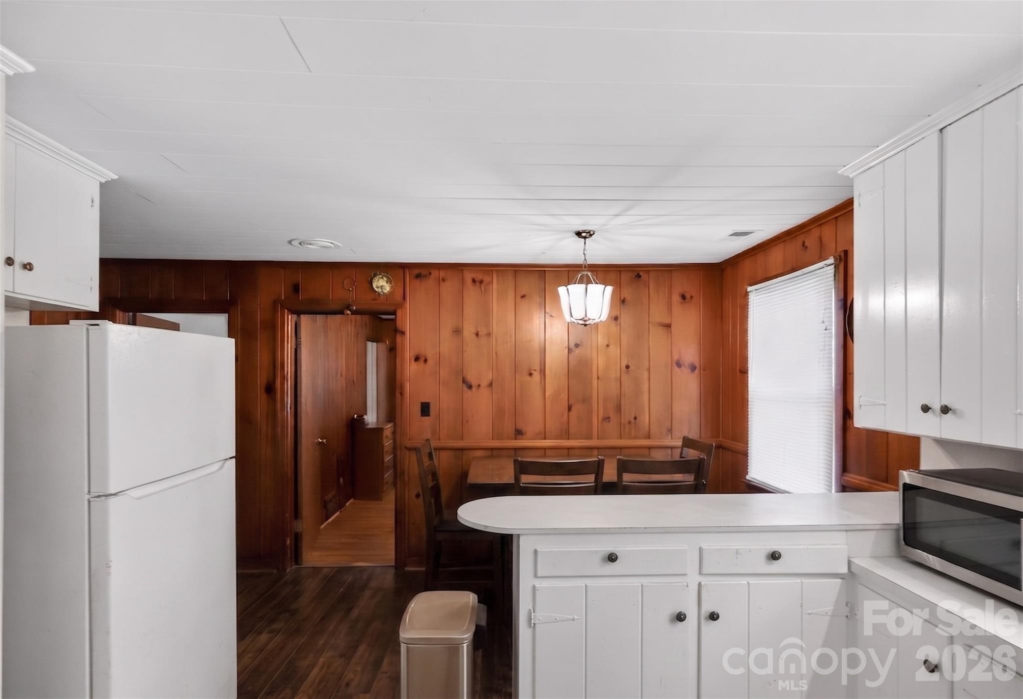 214 E Double Shoals Road — Lawndale