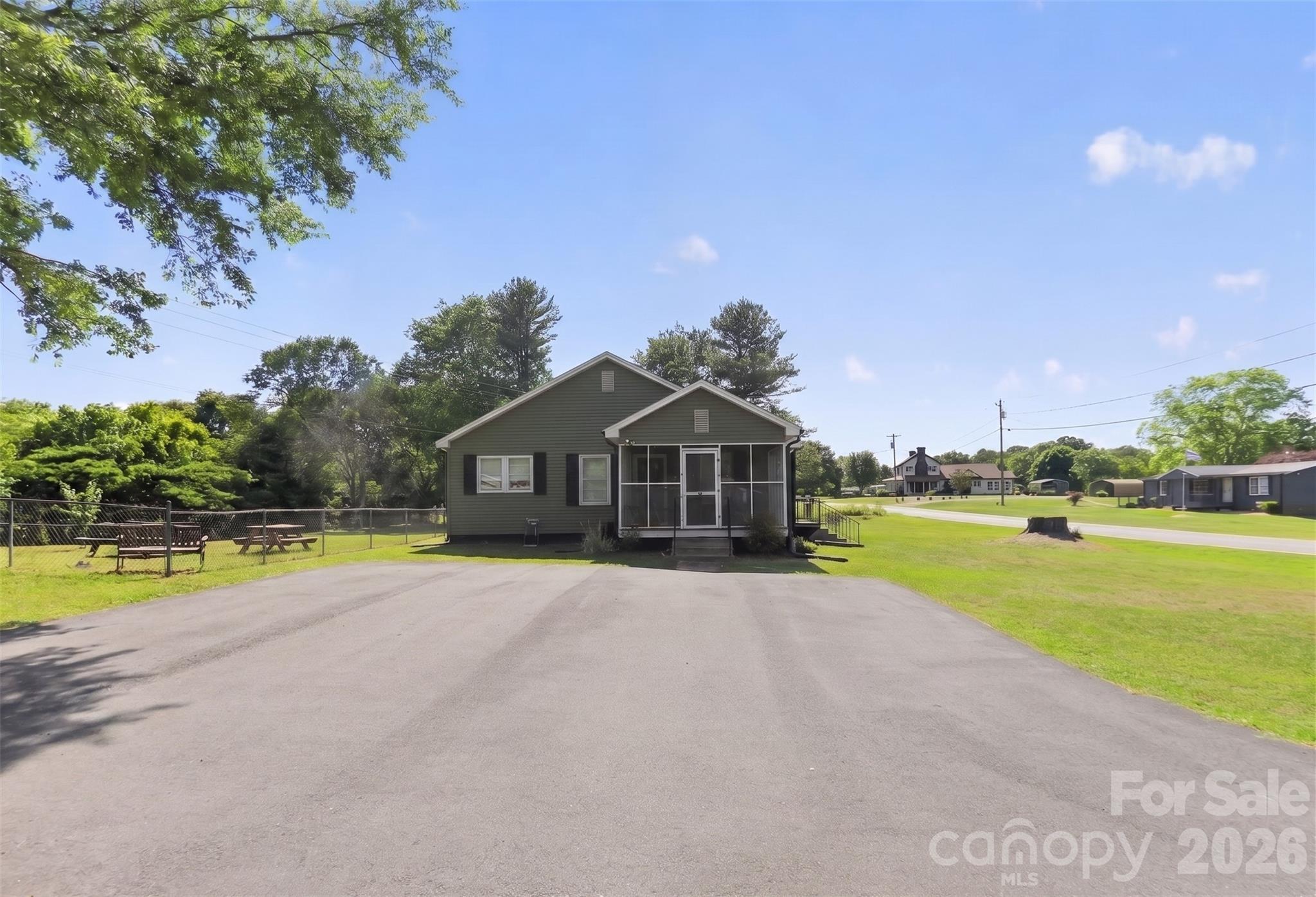 214 E Double Shoals Road — Lawndale