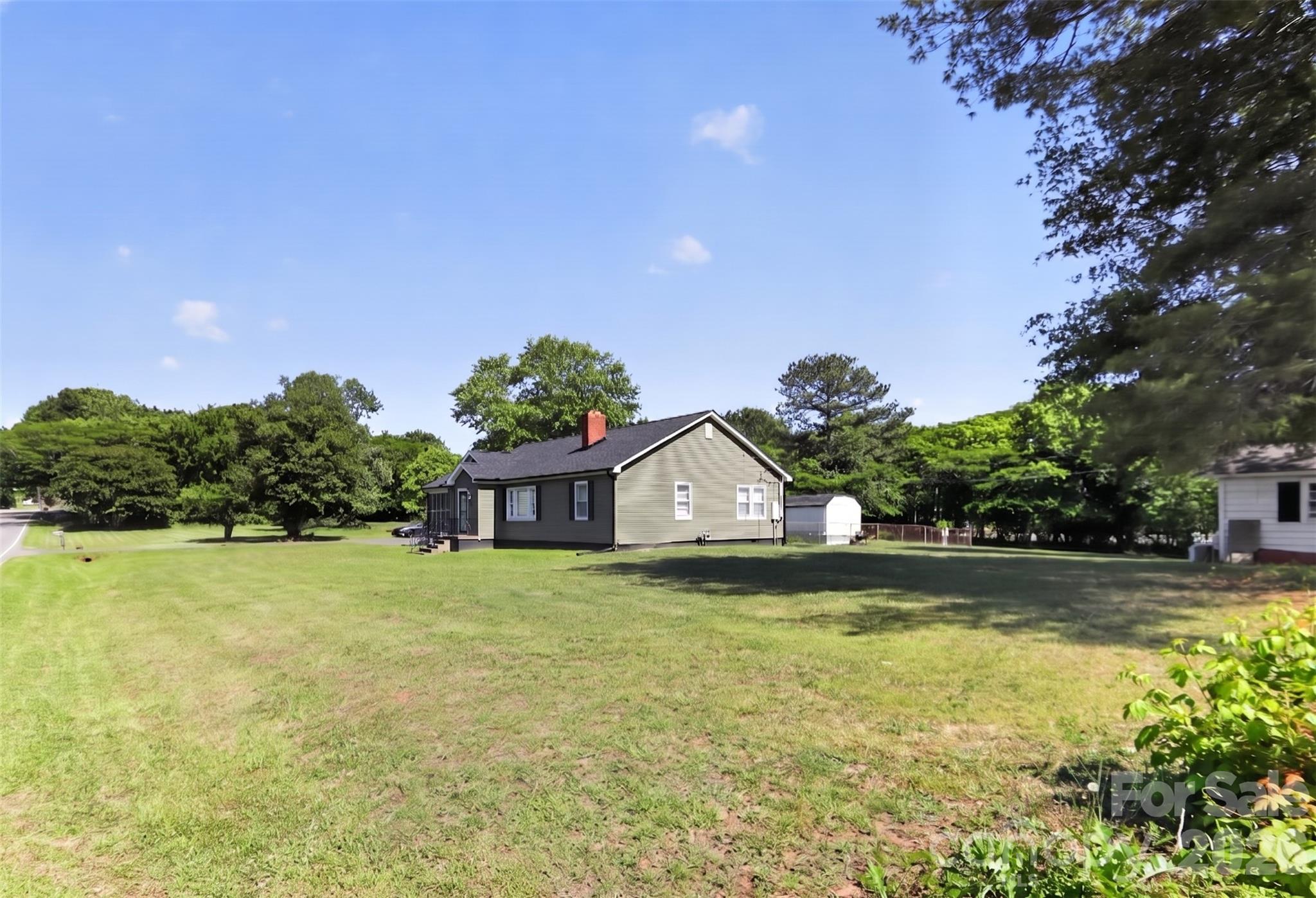 214 E Double Shoals Road — Lawndale