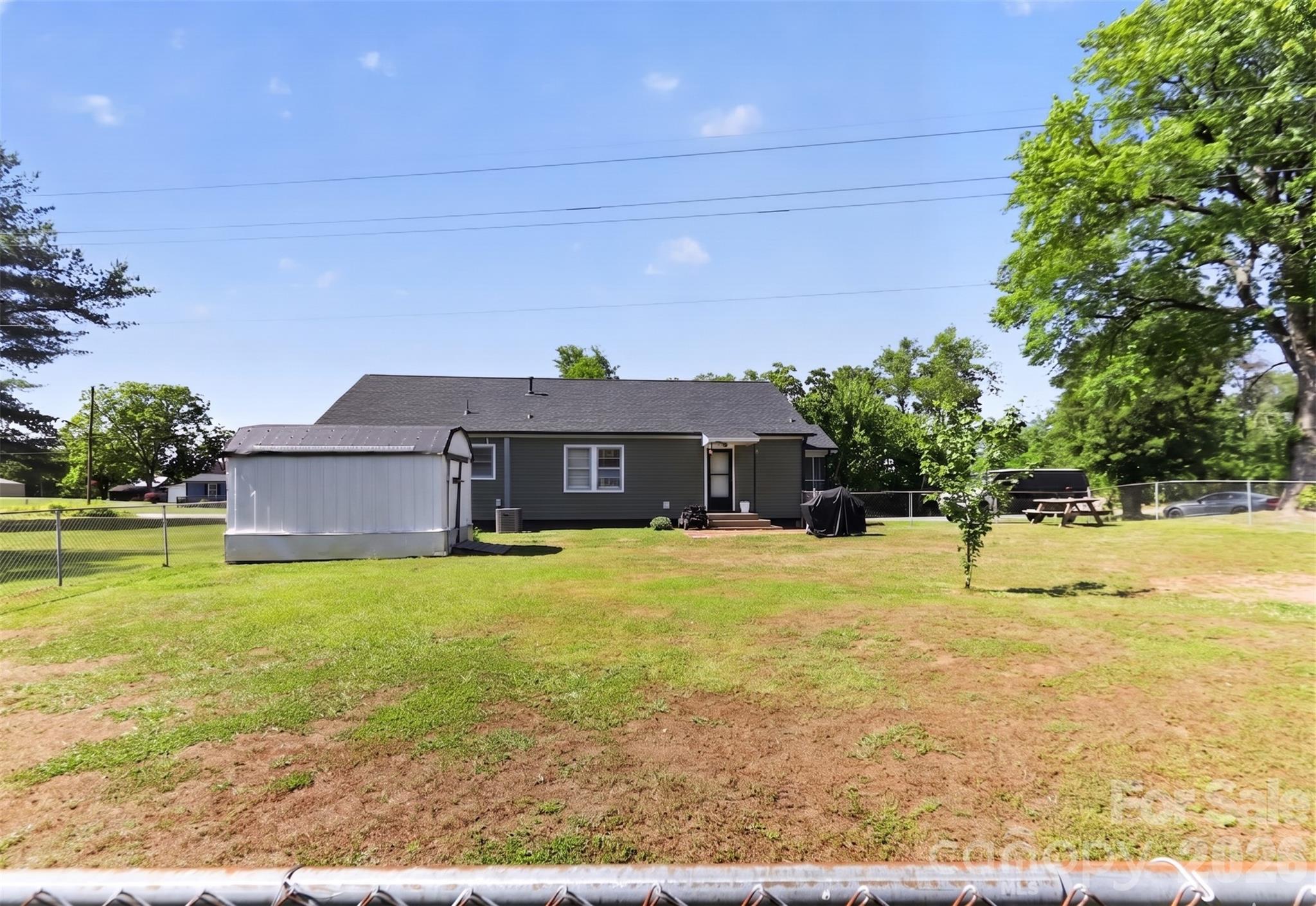 214 E Double Shoals Road — Lawndale