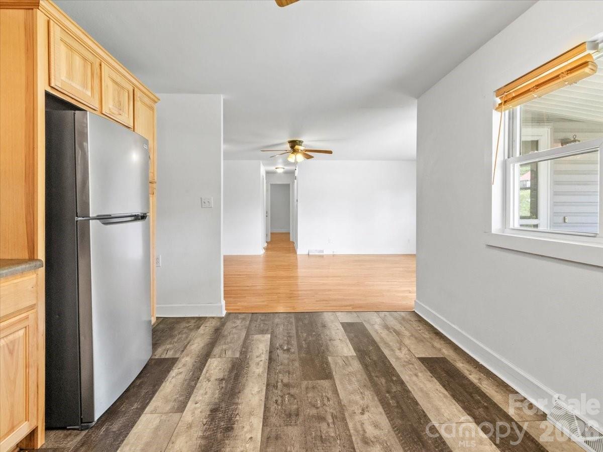 42 East Boulevard — Burnsville