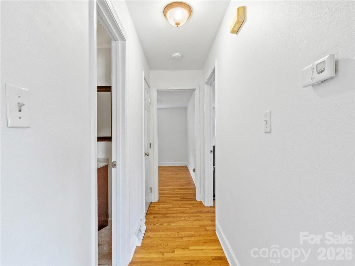 42 East Boulevard — Burnsville