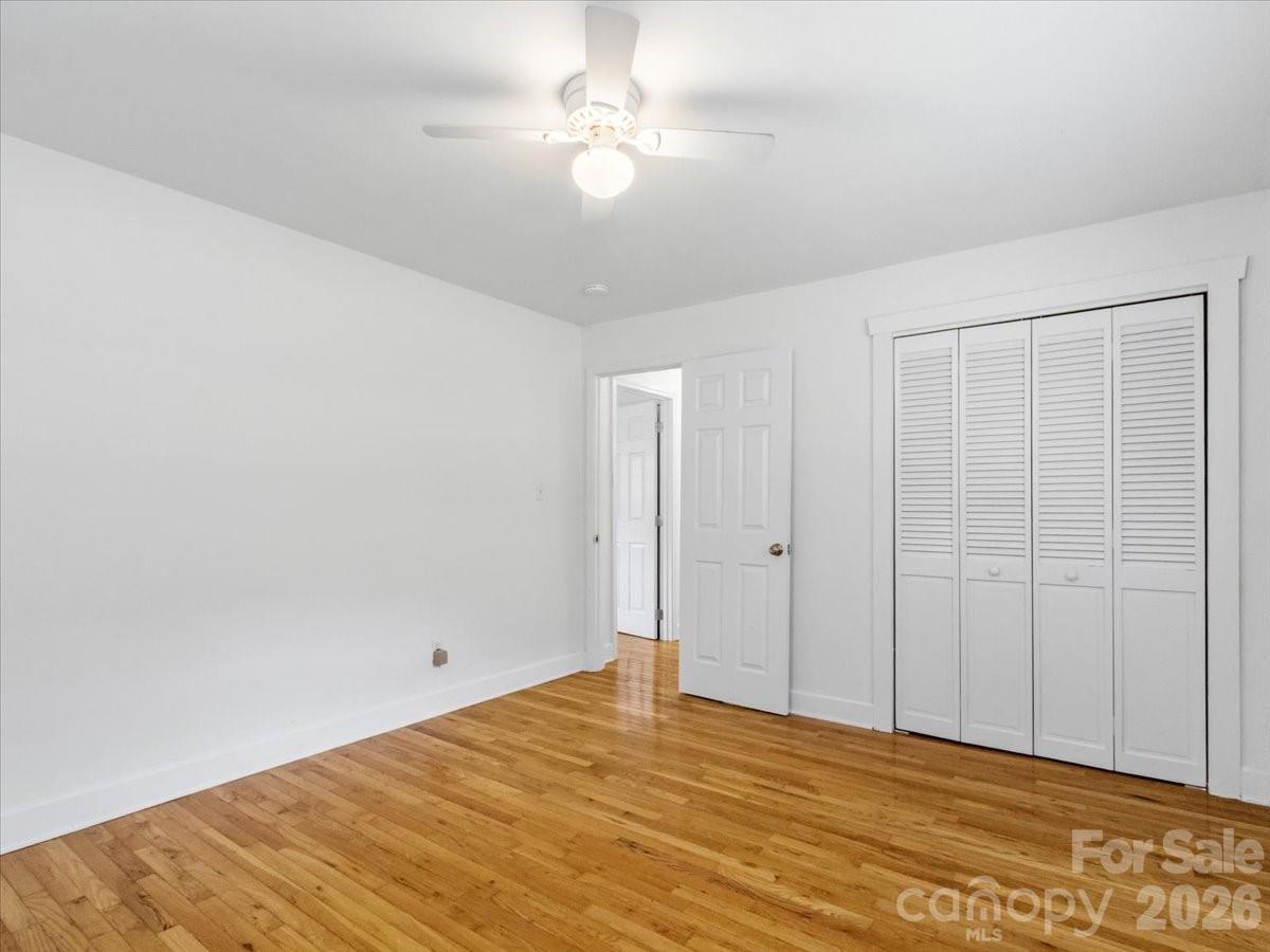 42 East Boulevard — Burnsville