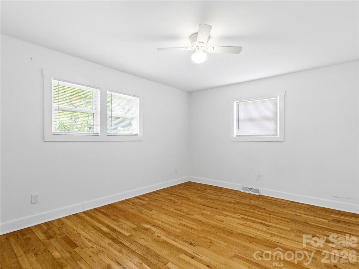 42 East Boulevard — Burnsville