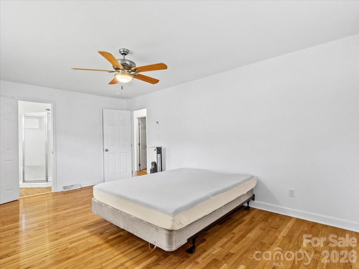 42 East Boulevard — Burnsville