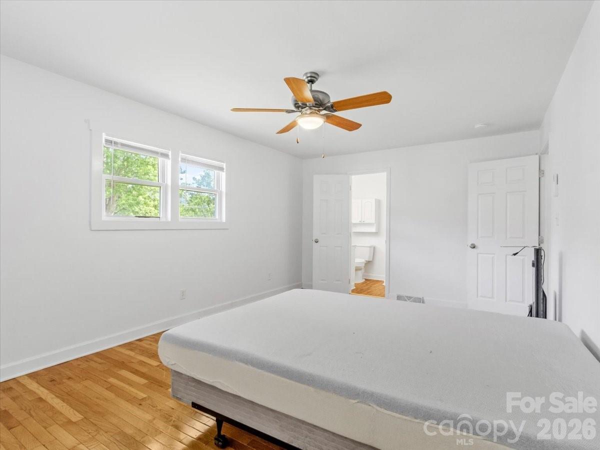 42 East Boulevard — Burnsville