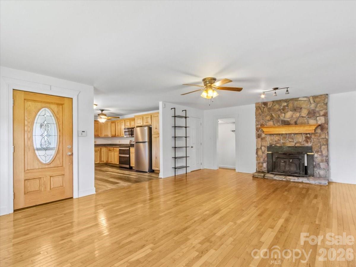 42 East Boulevard — Burnsville