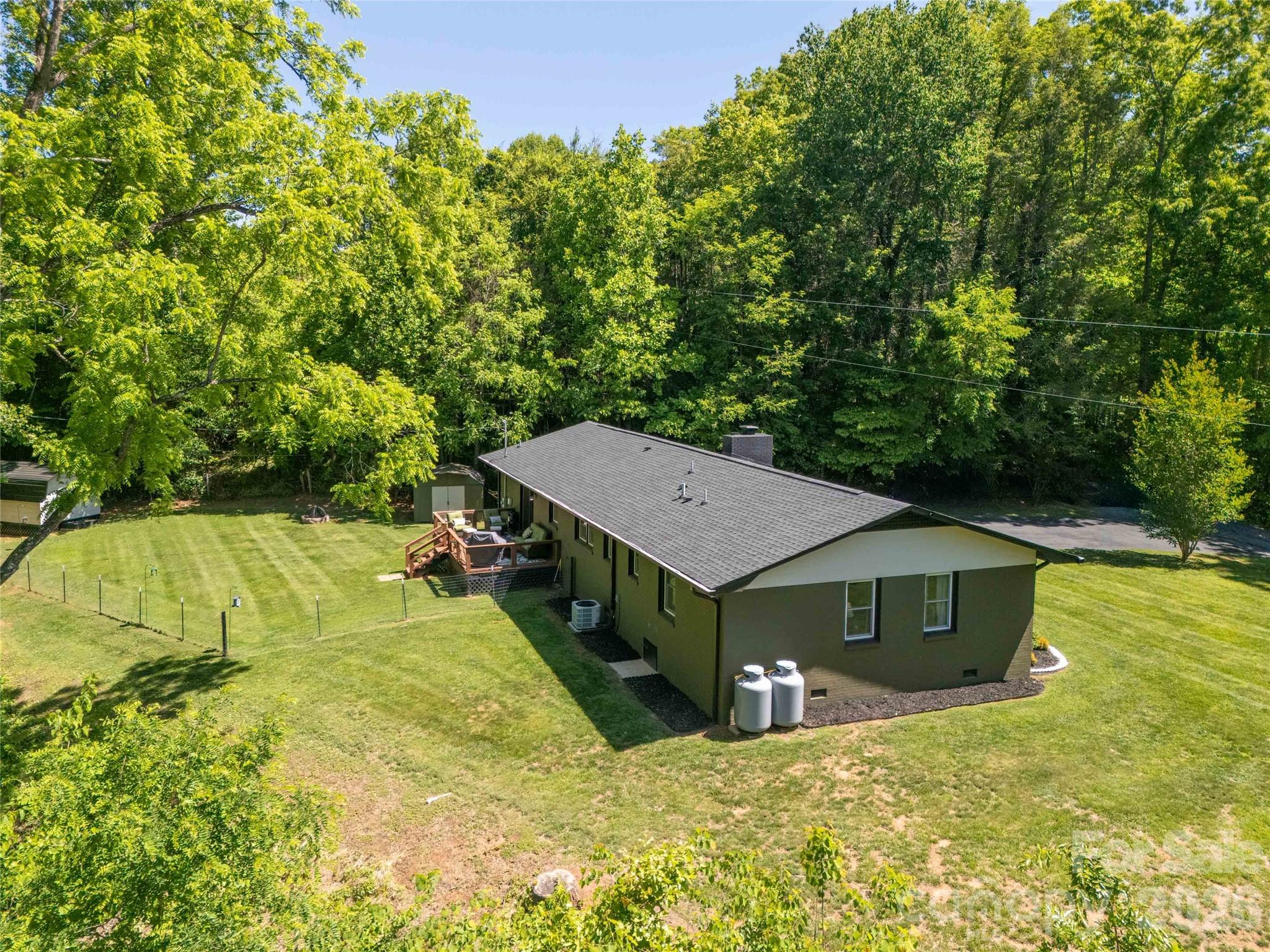 65 Poppy Lane — Cullowhee