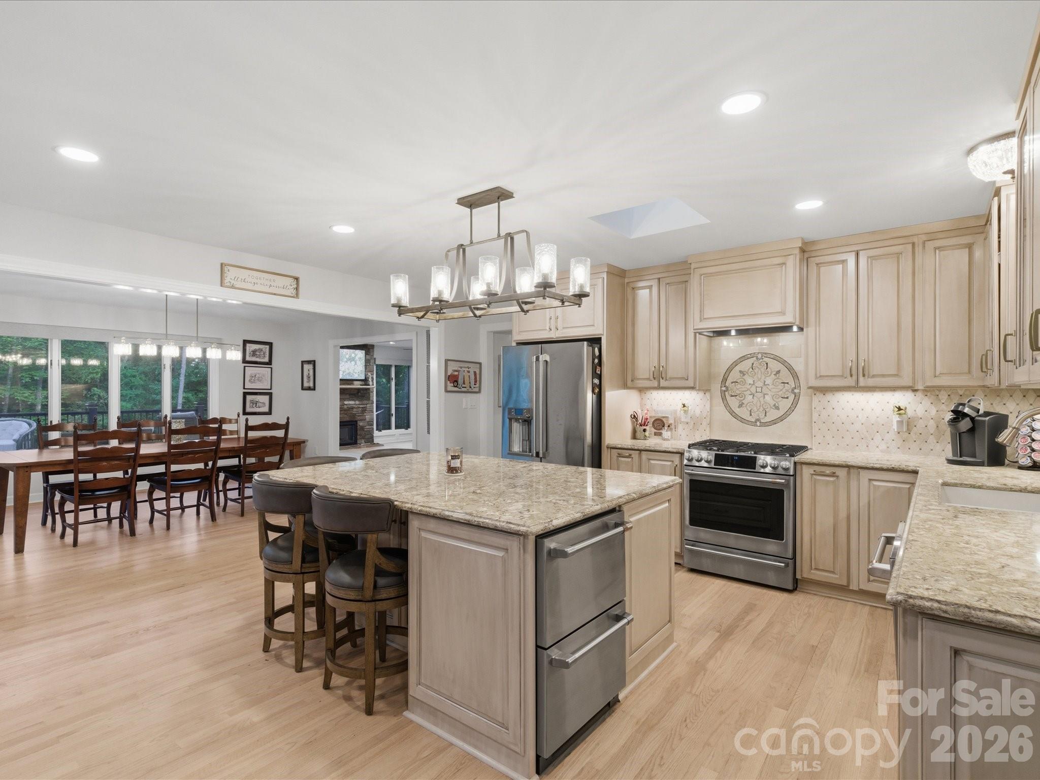 115 Forest Cliff Court NE — Concord