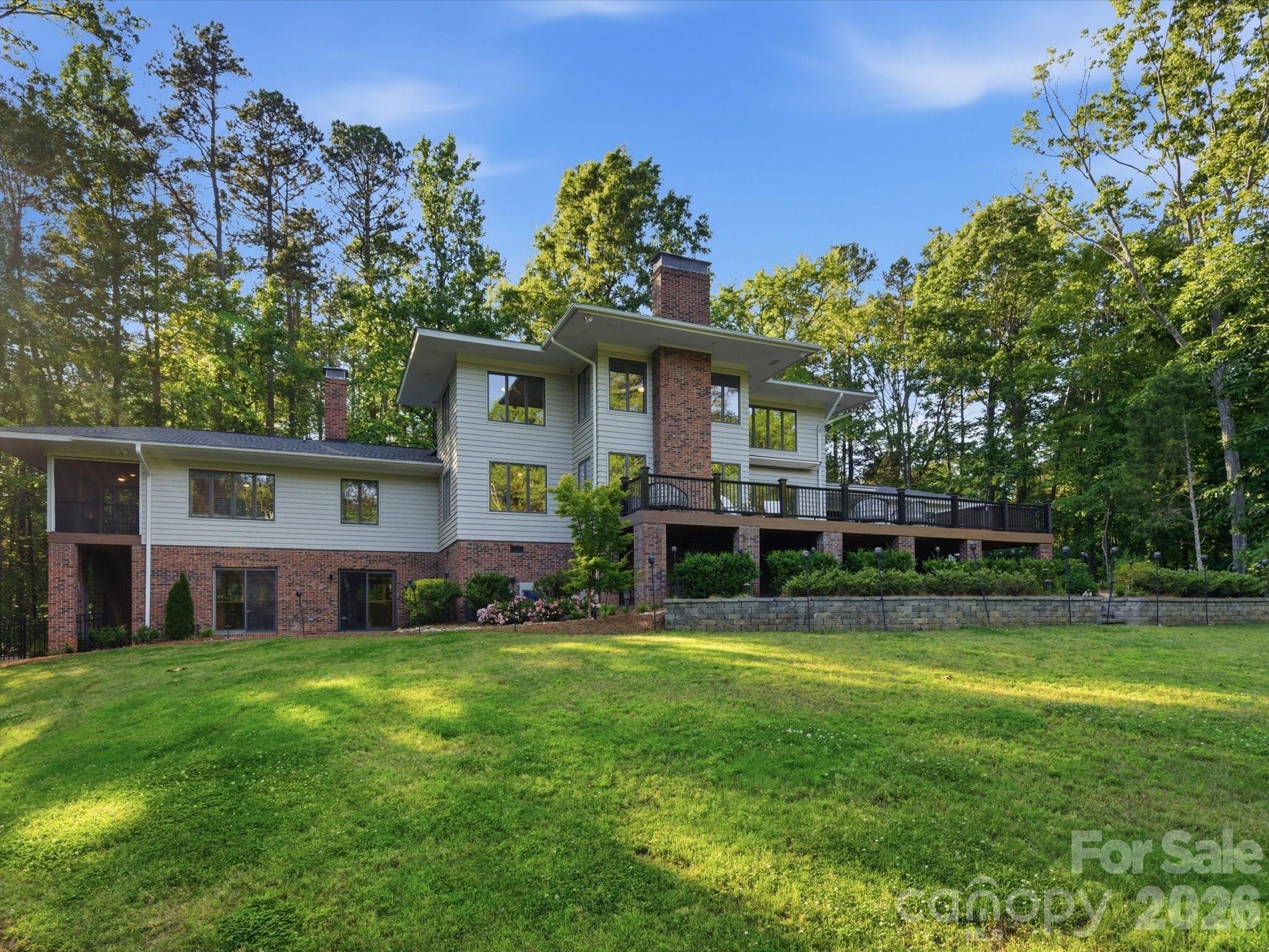 115 Forest Cliff Court NE — Concord