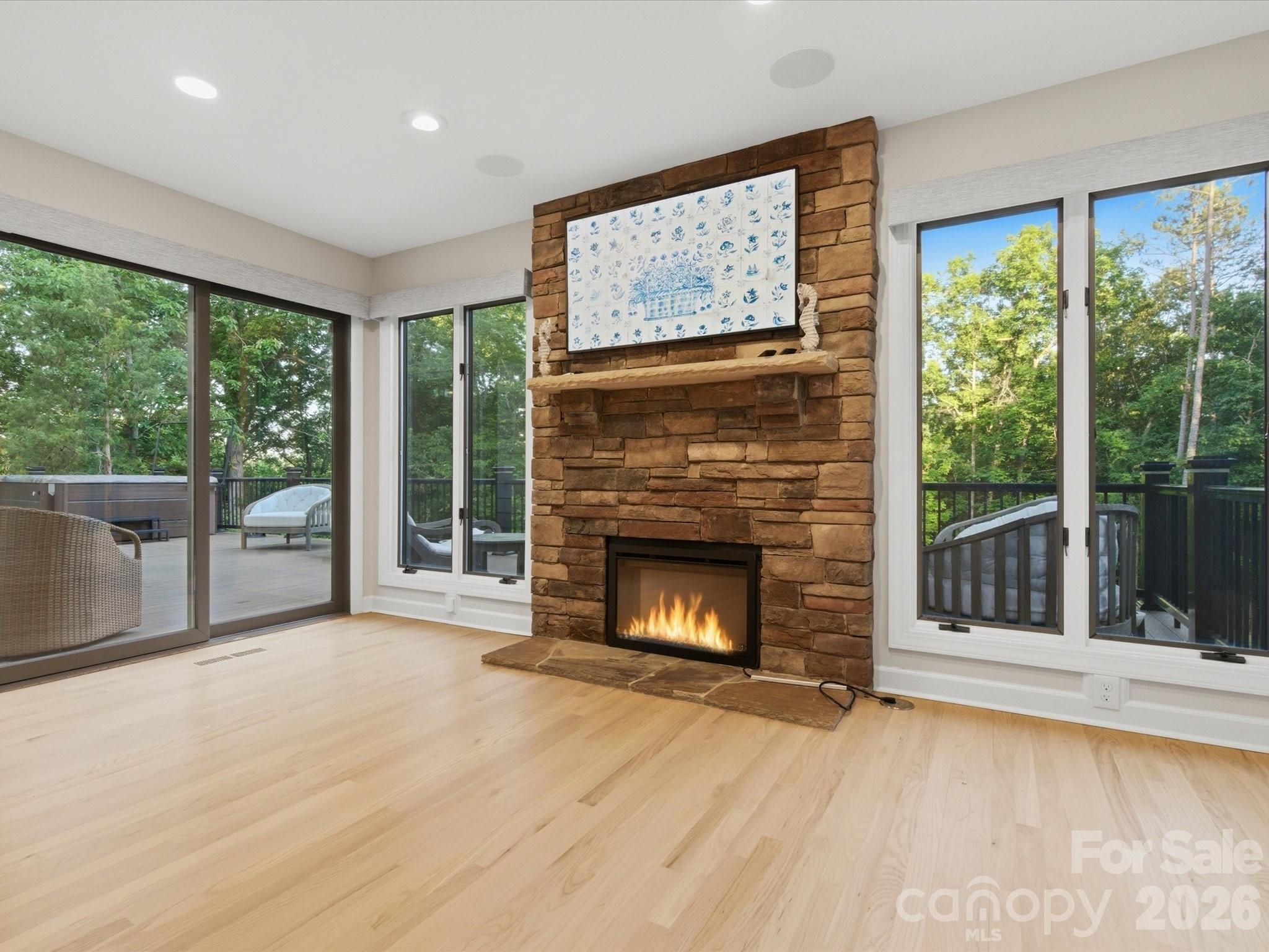115 Forest Cliff Court NE — Concord