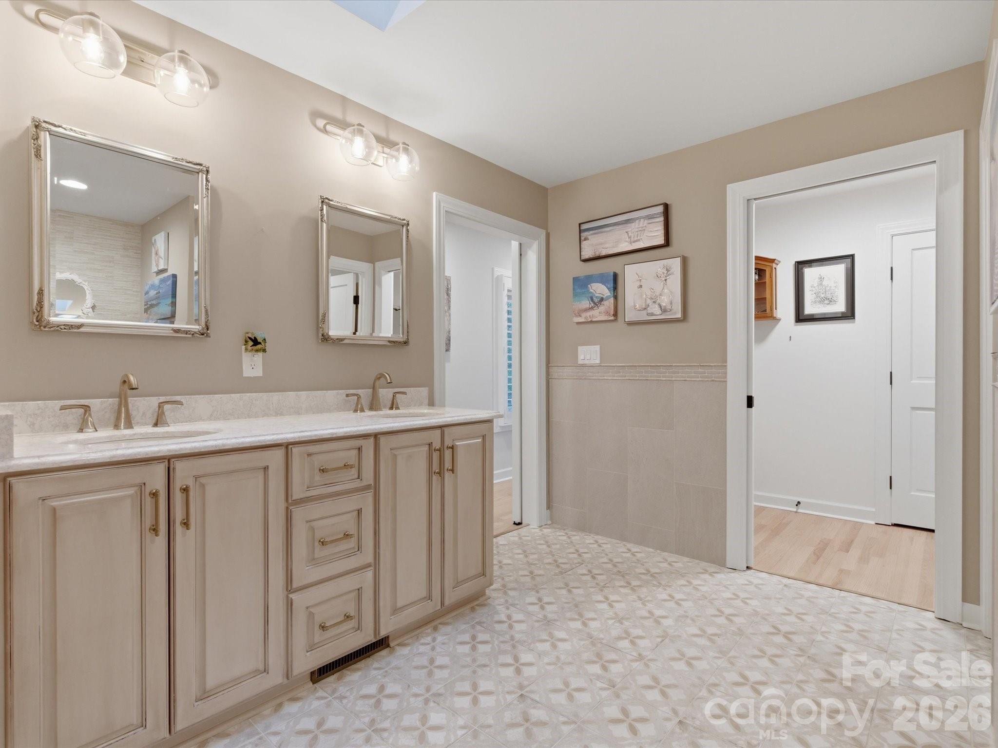 115 Forest Cliff Court NE — Concord