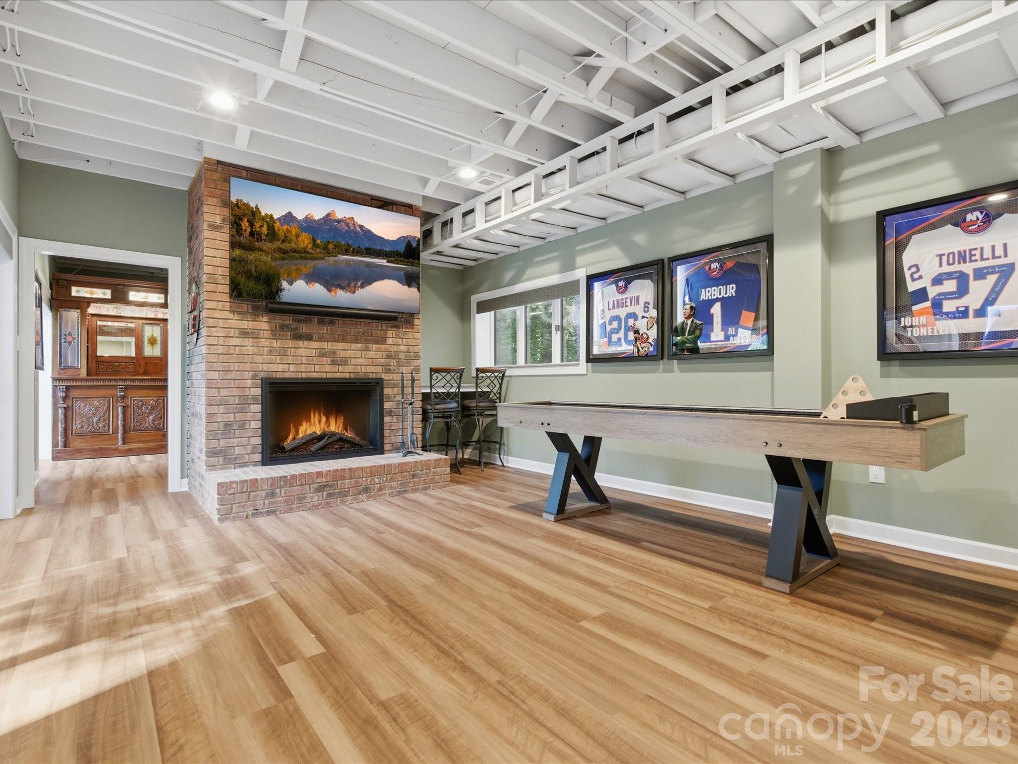 115 Forest Cliff Court NE — Concord