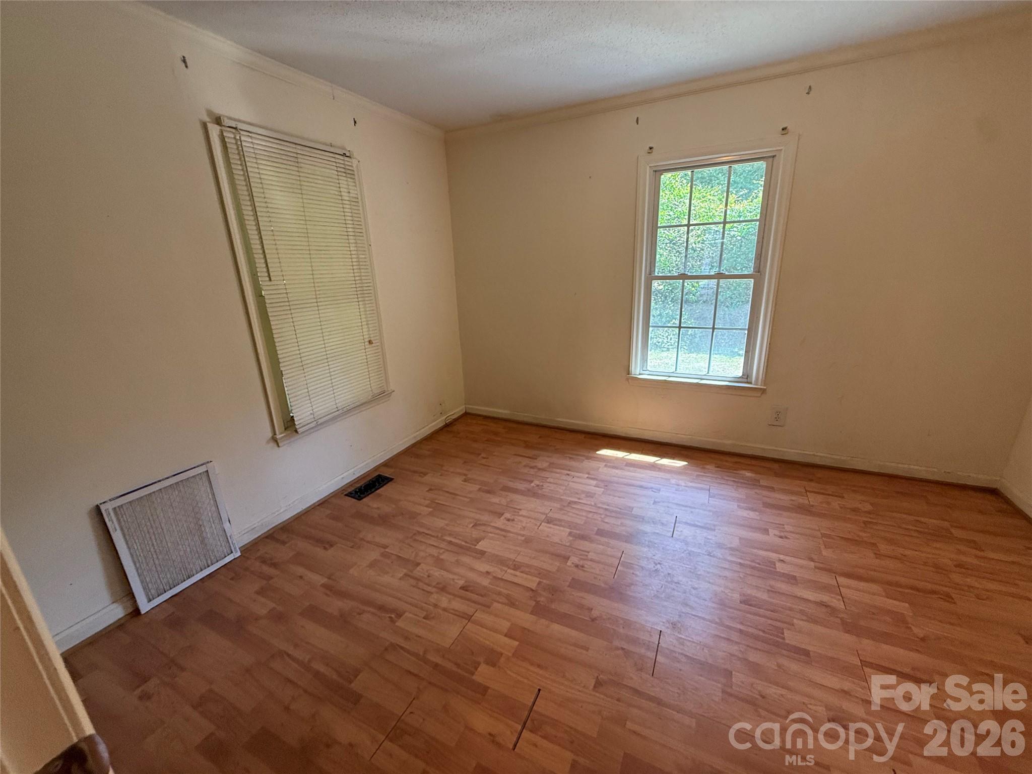 129 Sunset Drive — Troy