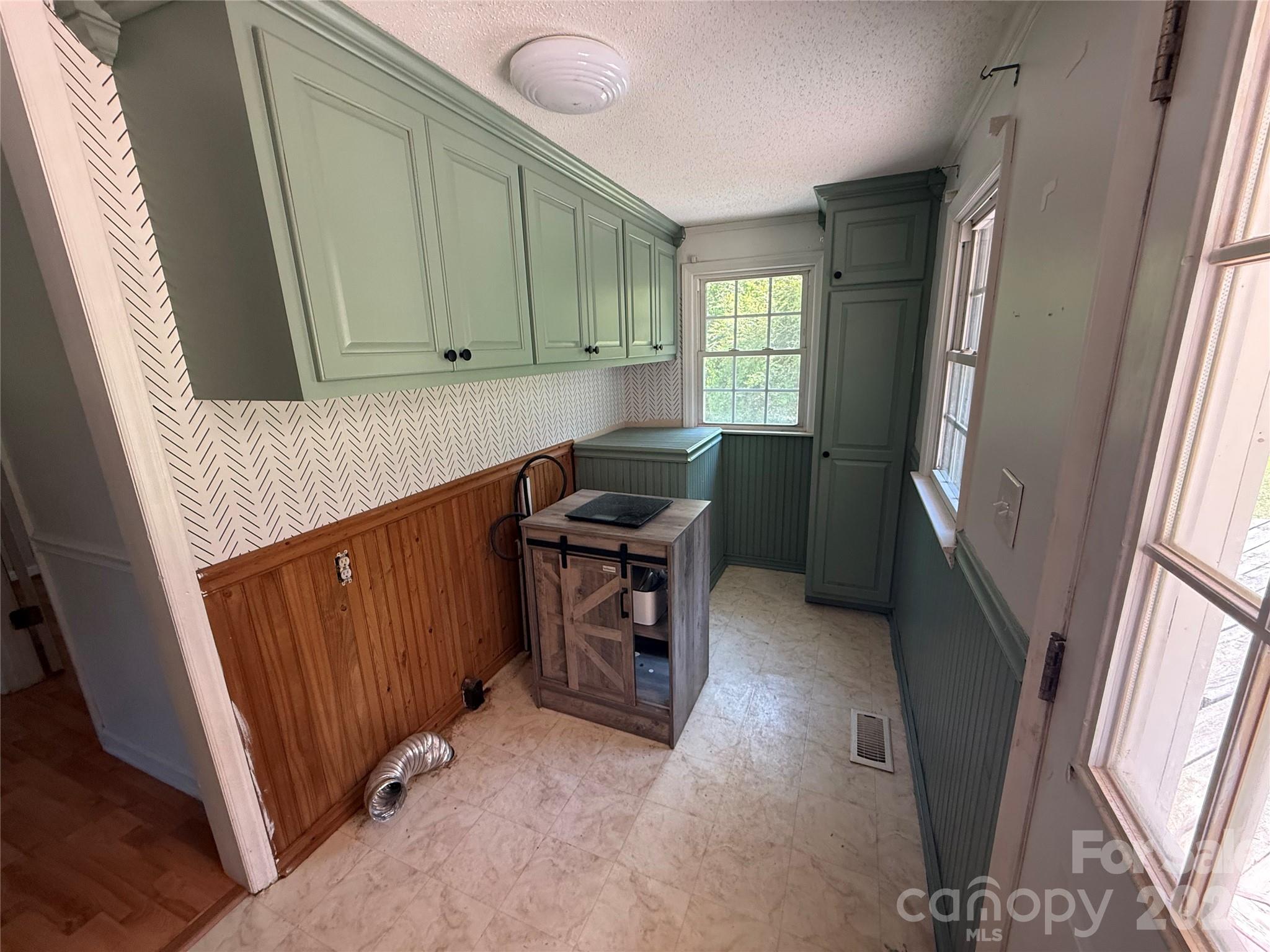 129 Sunset Drive — Troy