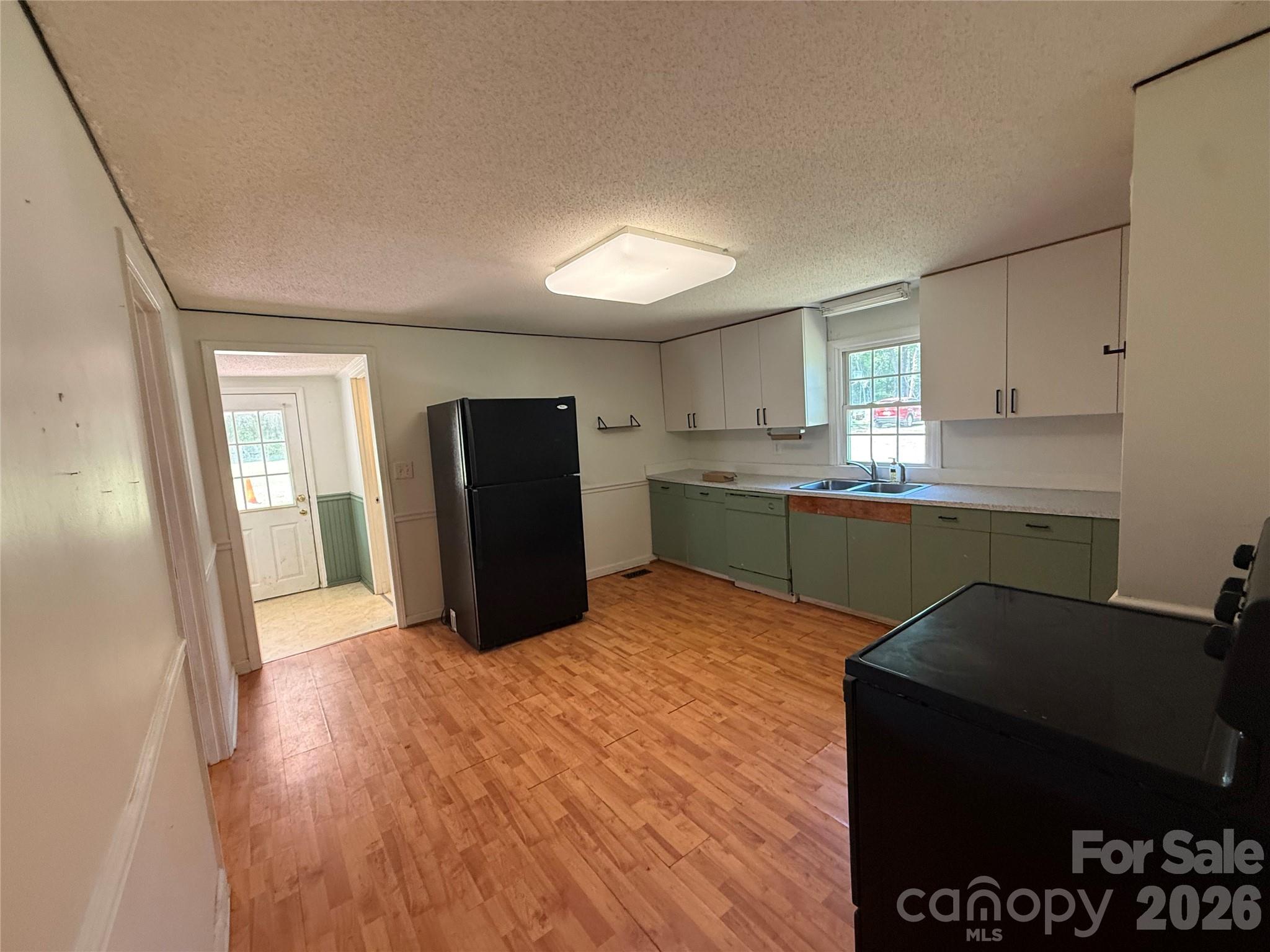 129 Sunset Drive — Troy