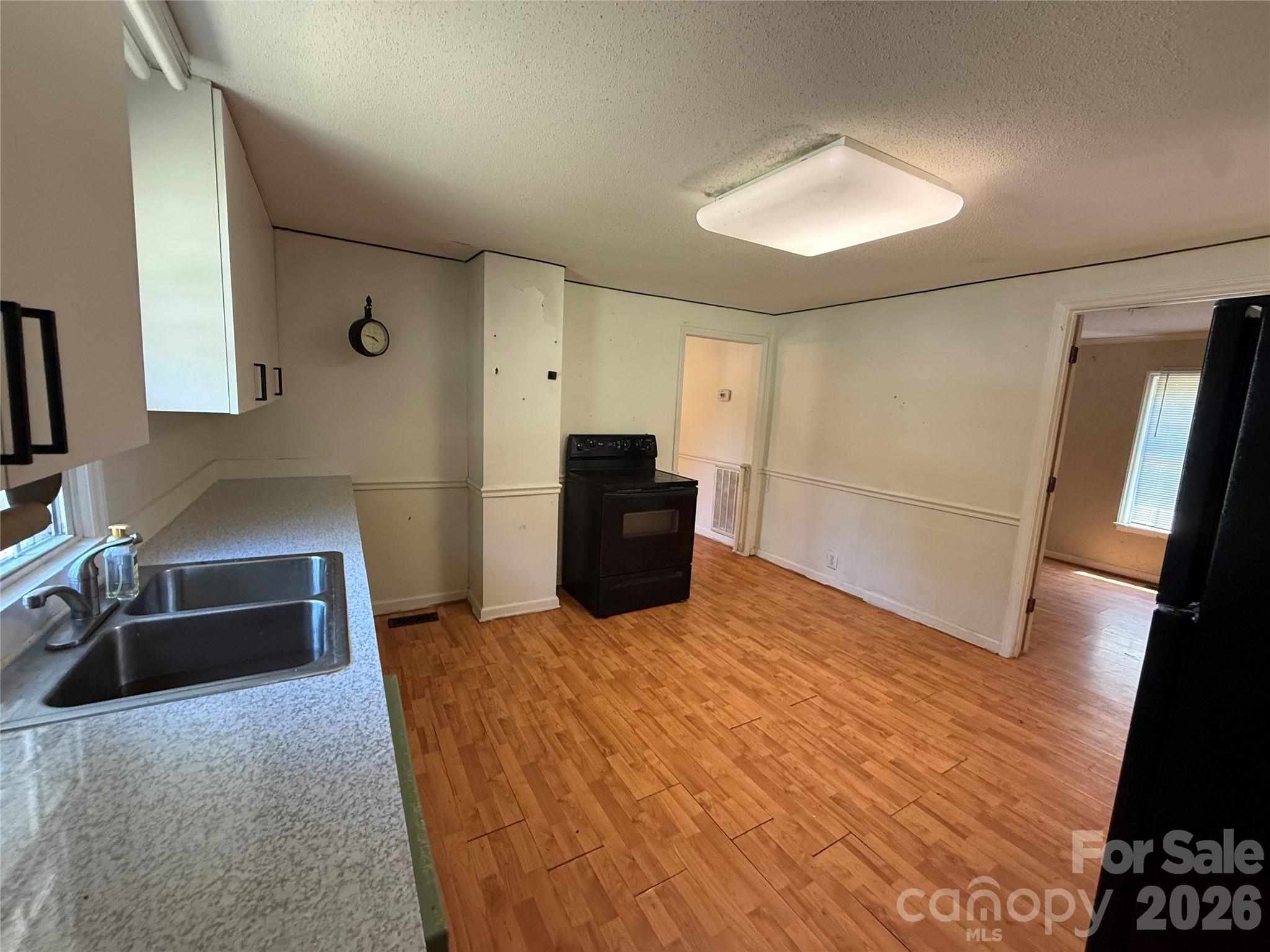 129 Sunset Drive — Troy