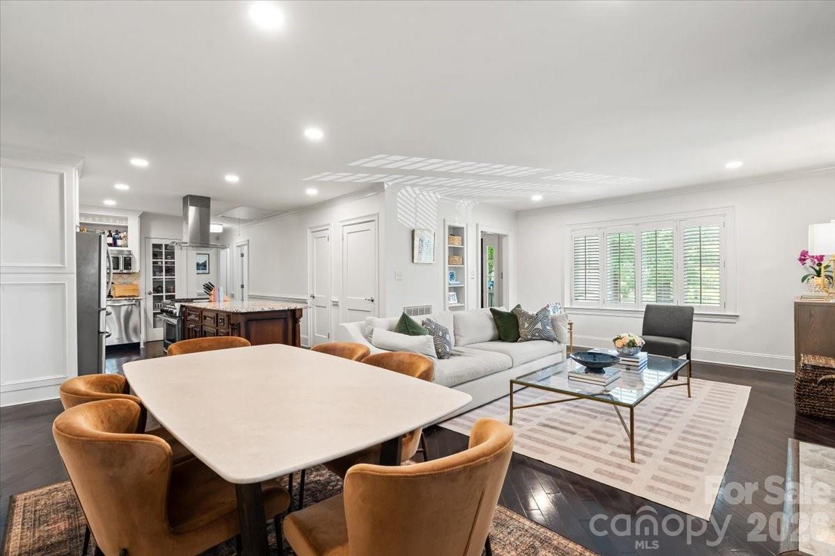 3000 Forest Park Drive — Charlotte