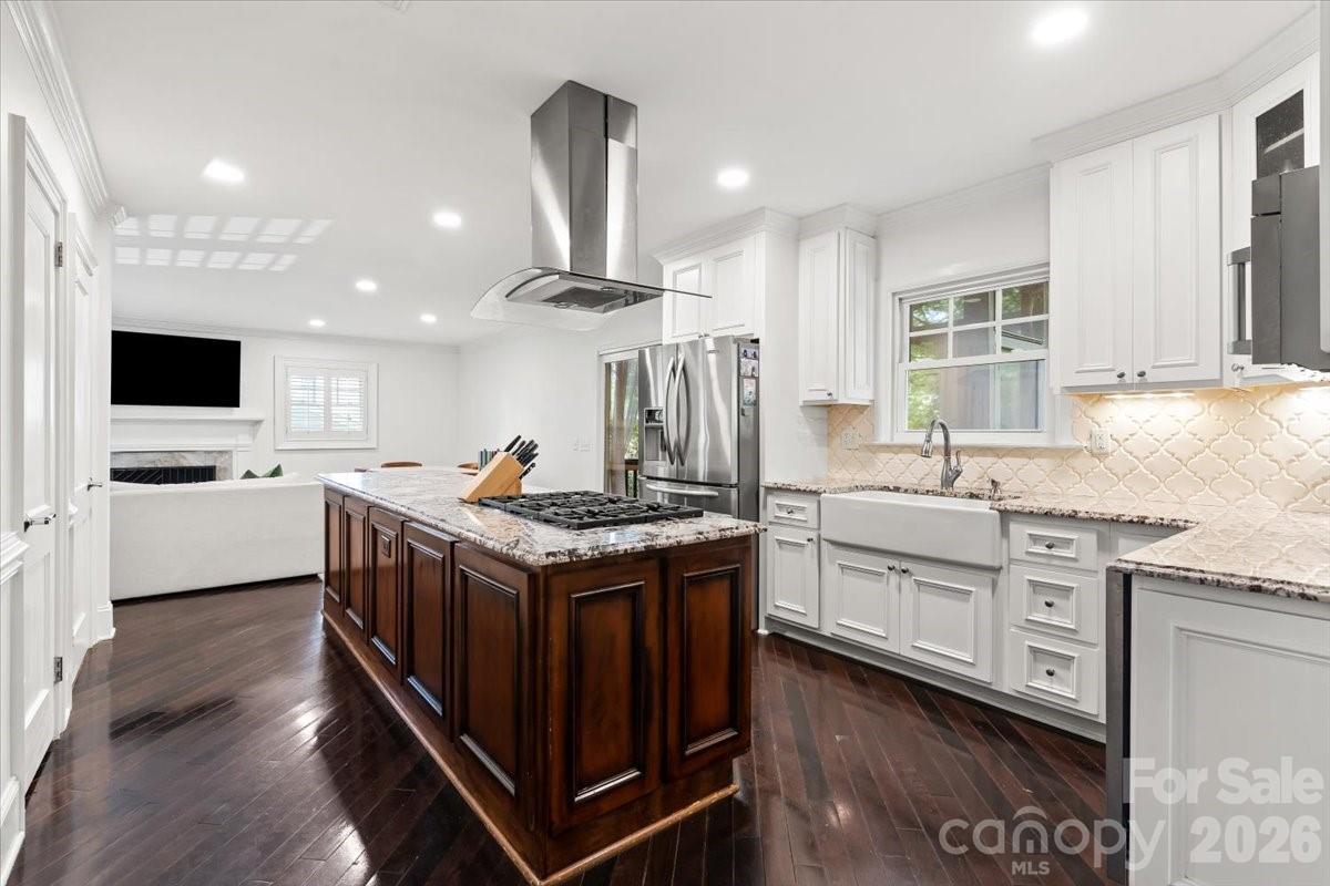 3000 Forest Park Drive — Charlotte