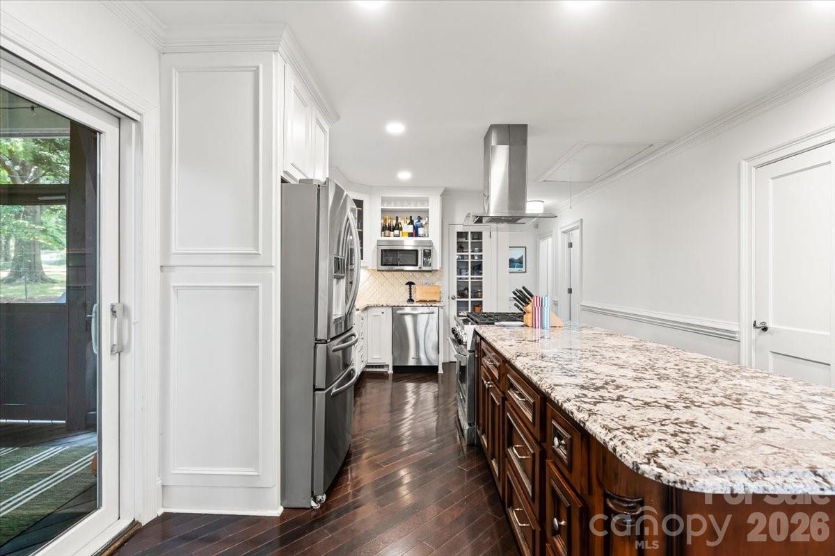 3000 Forest Park Drive — Charlotte