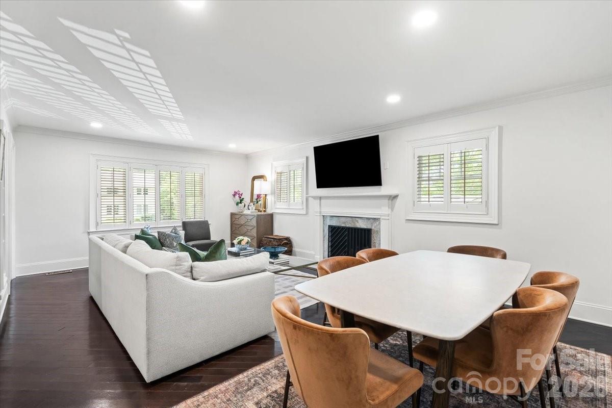 3000 Forest Park Drive — Charlotte