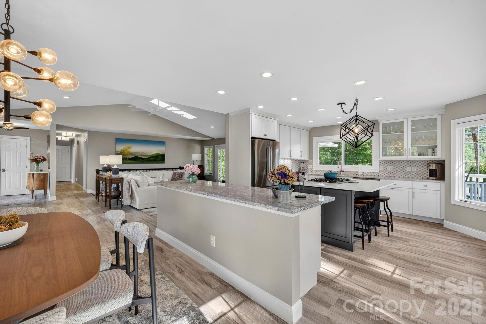 152 Skyview Circle — Asheville