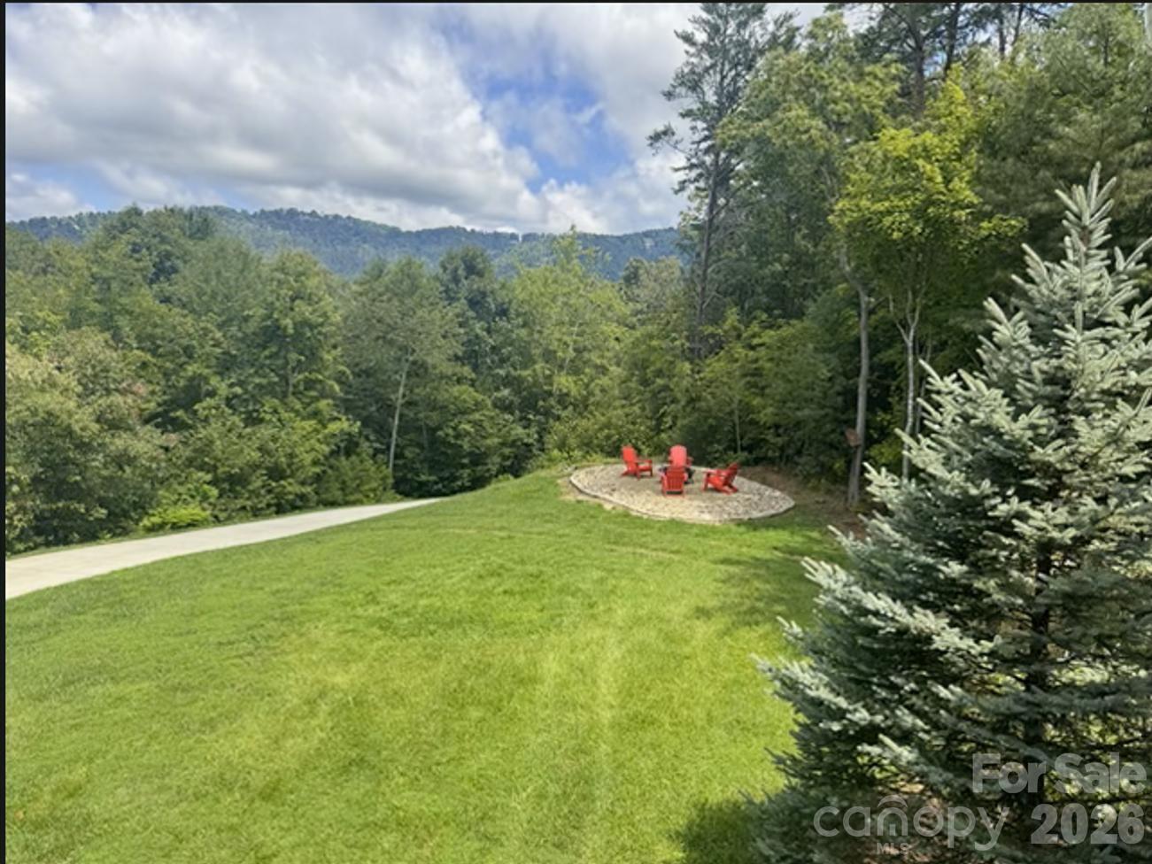 152 Skyview Circle — Asheville