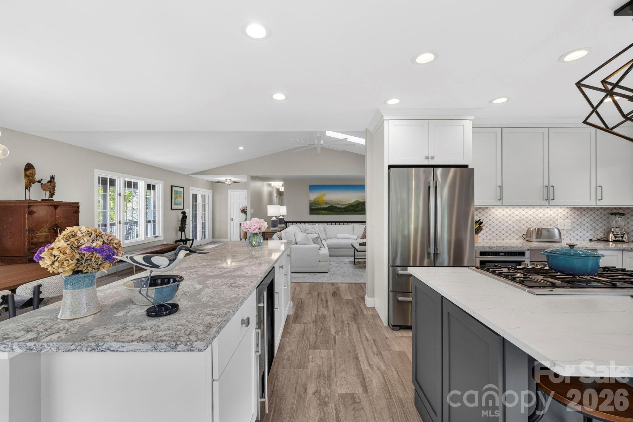 152 Skyview Circle — Asheville