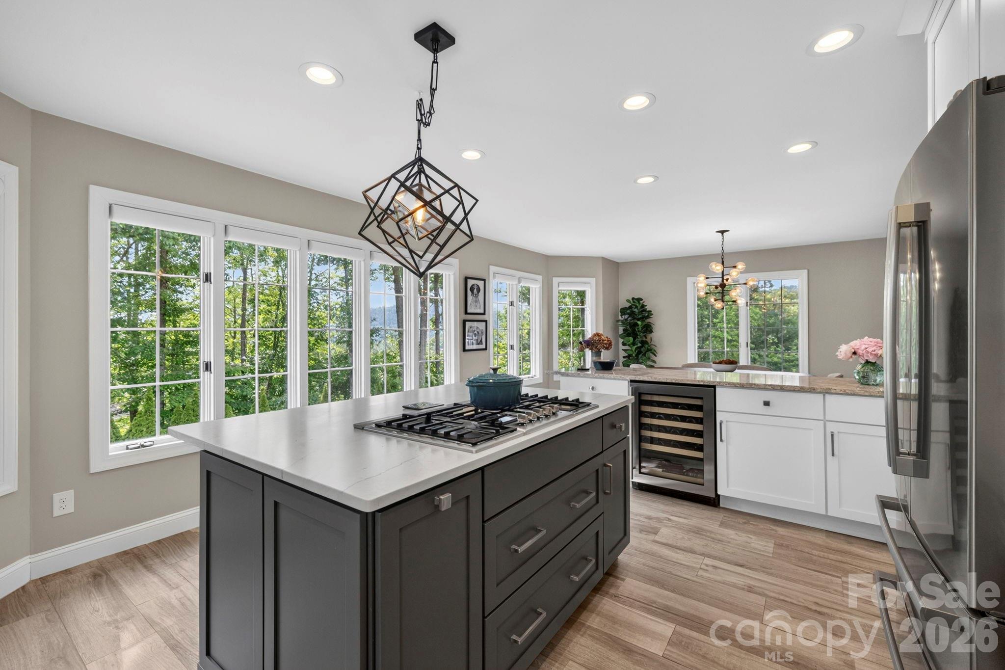 152 Skyview Circle — Asheville