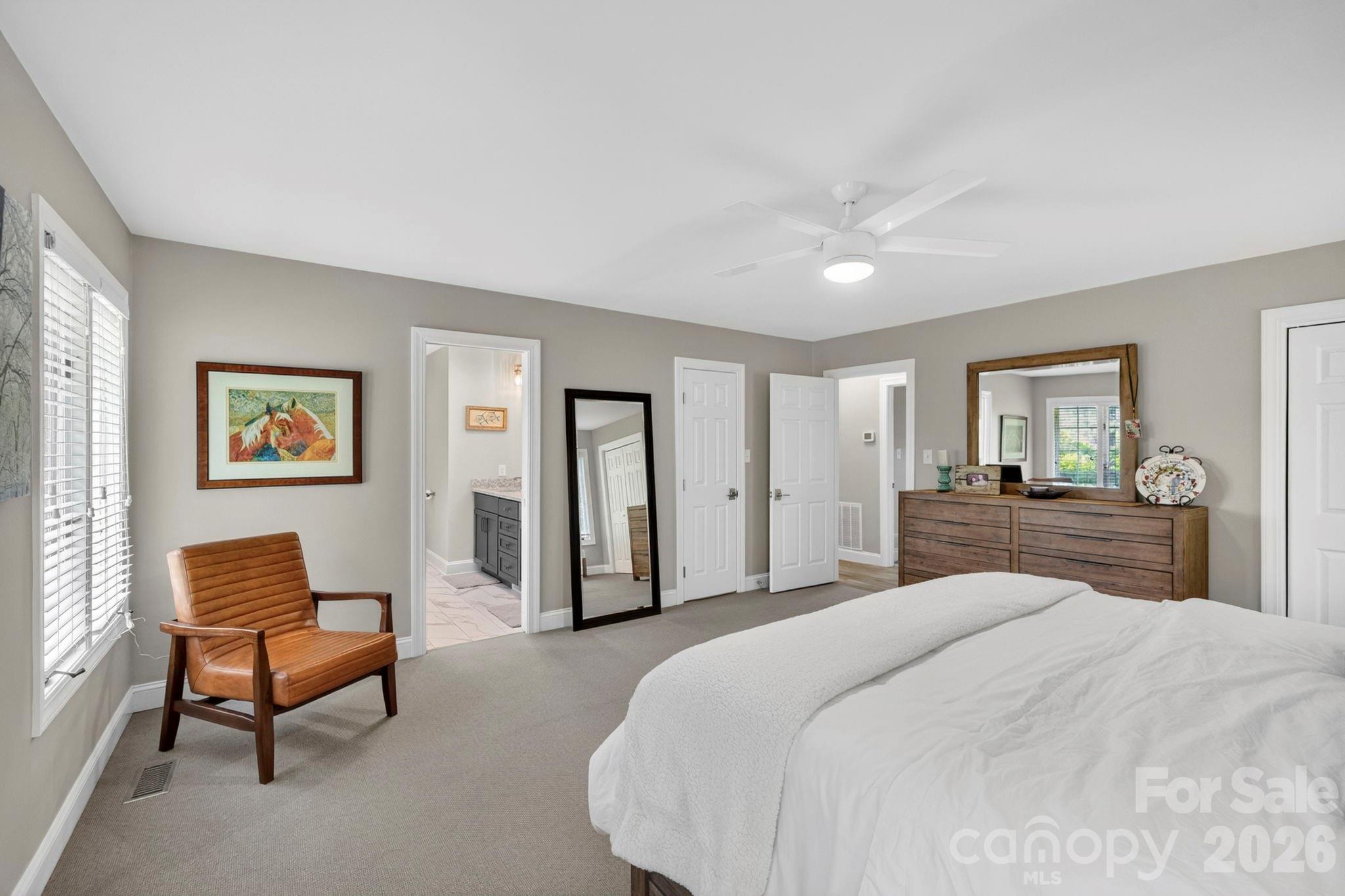 152 Skyview Circle — Asheville