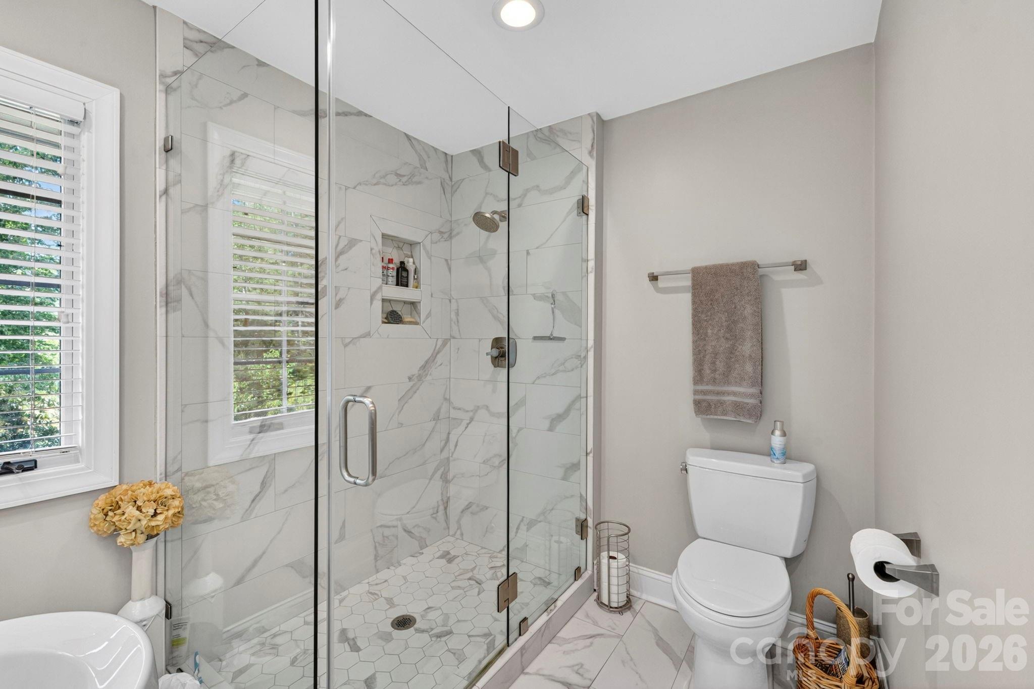 152 Skyview Circle — Asheville