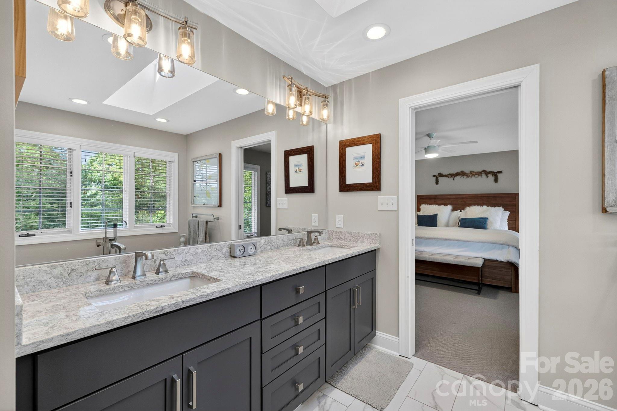 152 Skyview Circle — Asheville
