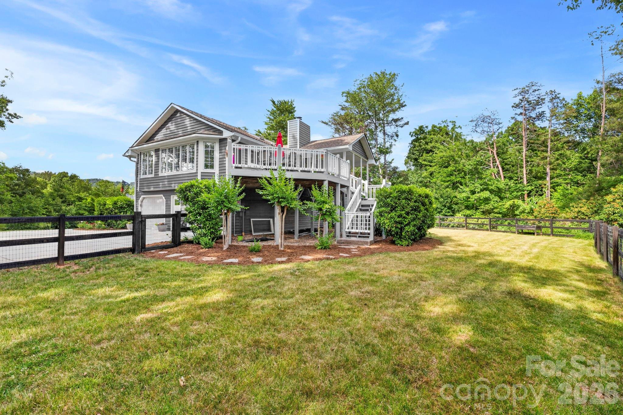 152 Skyview Circle — Asheville