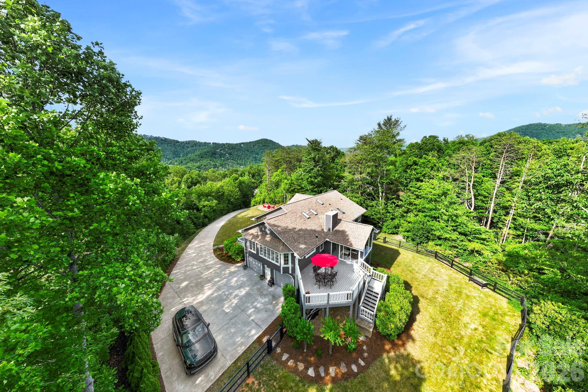 152 Skyview Circle — Asheville