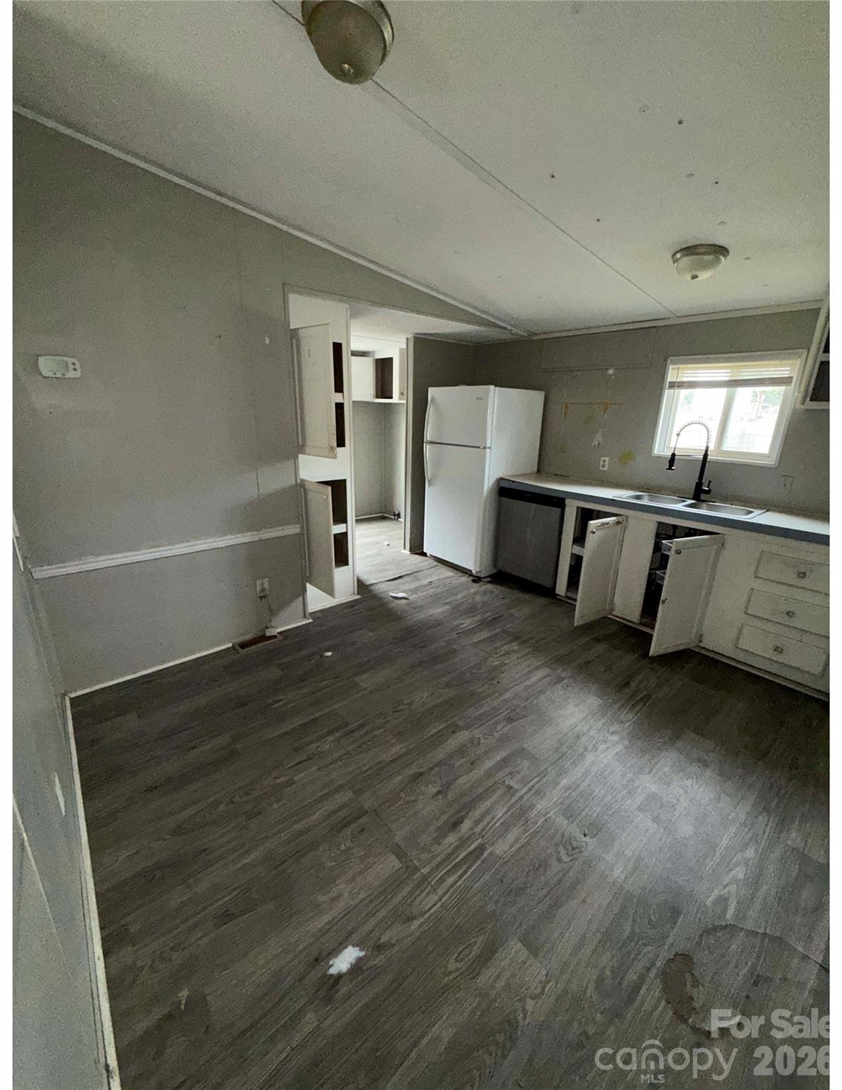 38 Short Eason Road — Ruby