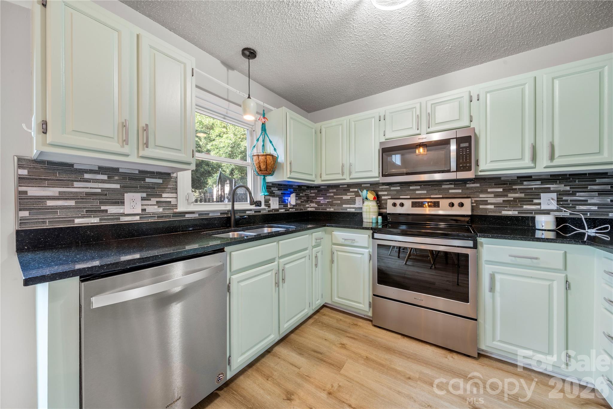3072 Point Clear Drive — Tega Cay