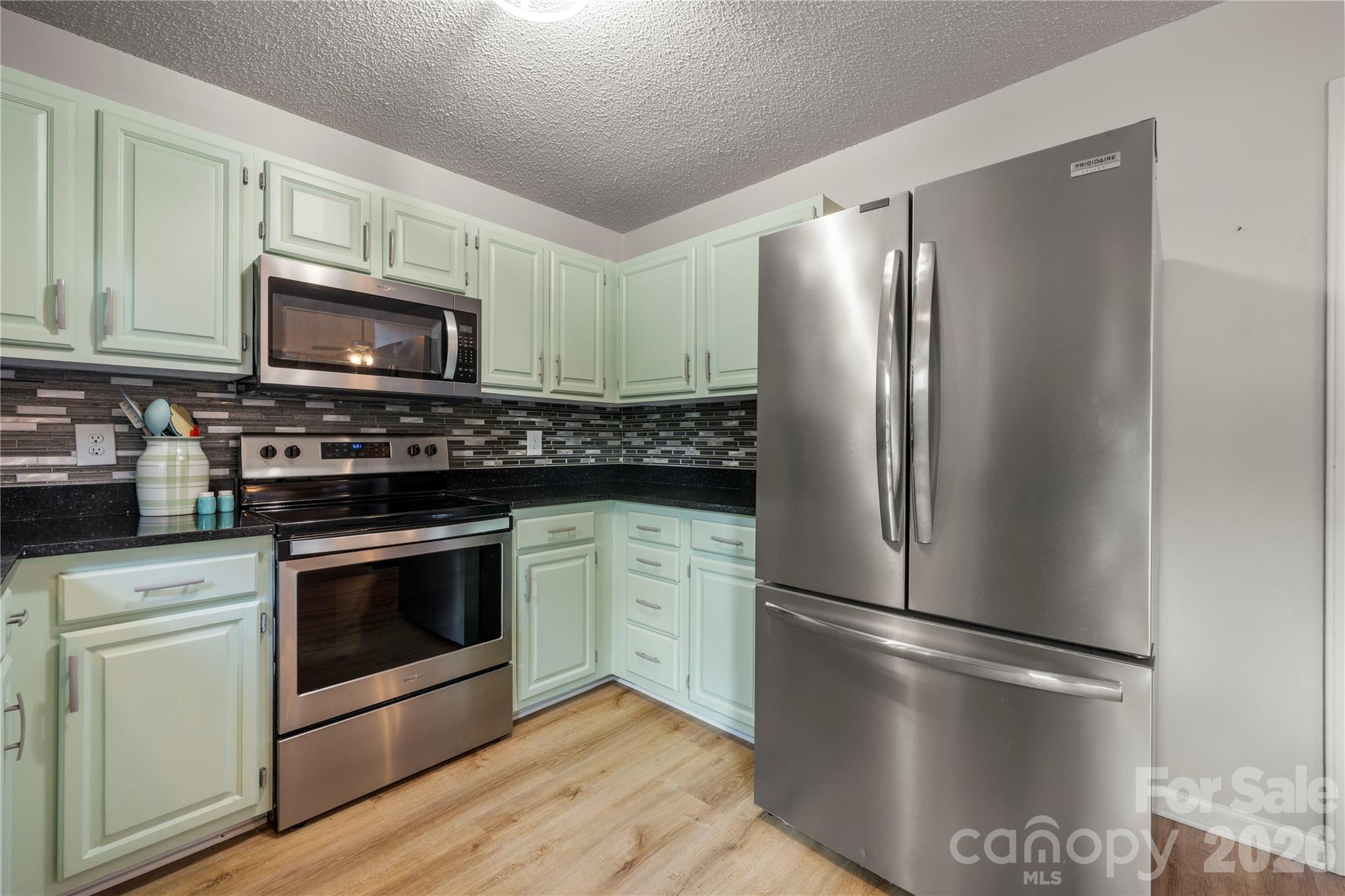3072 Point Clear Drive — Tega Cay