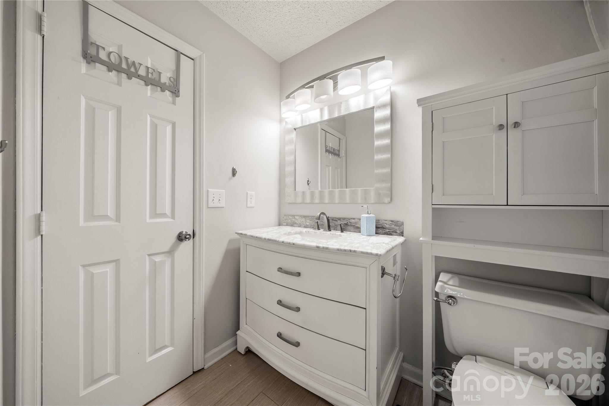 3072 Point Clear Drive — Tega Cay