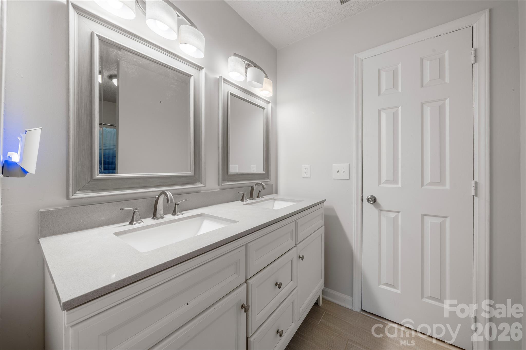 3072 Point Clear Drive — Tega Cay